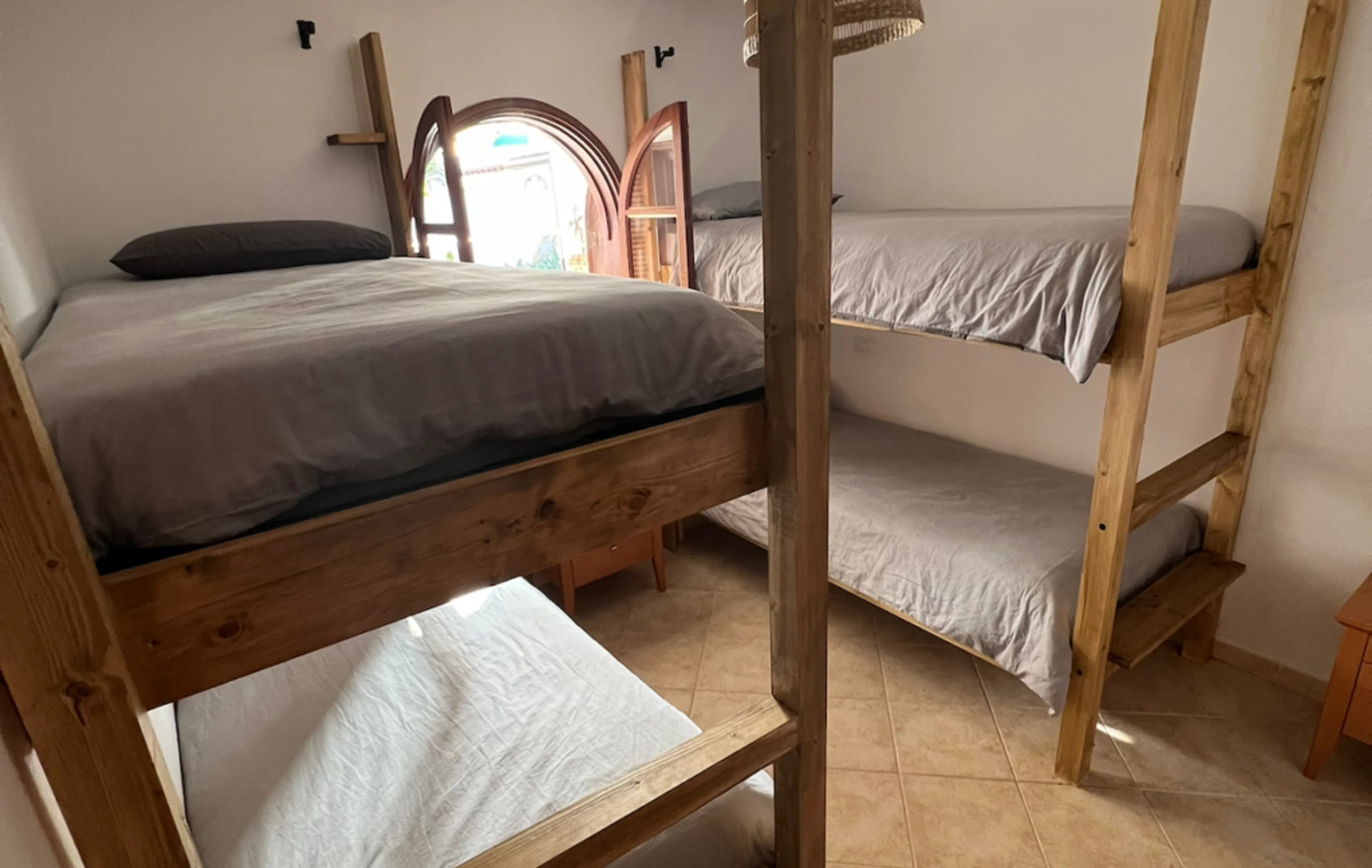 Gemeinsames 4-Bett-Zimmer - 1