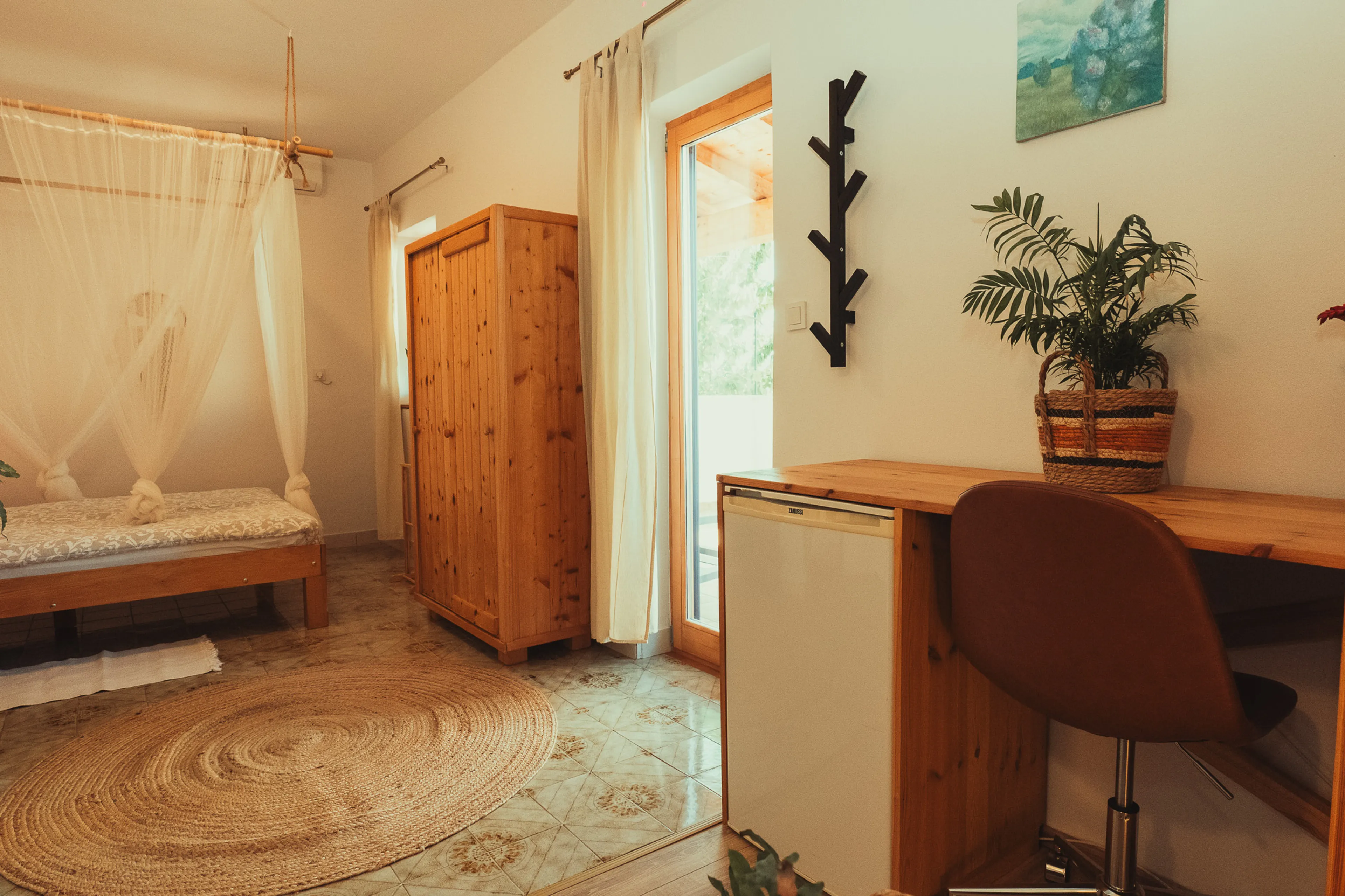 EARTH-ROOM - 6