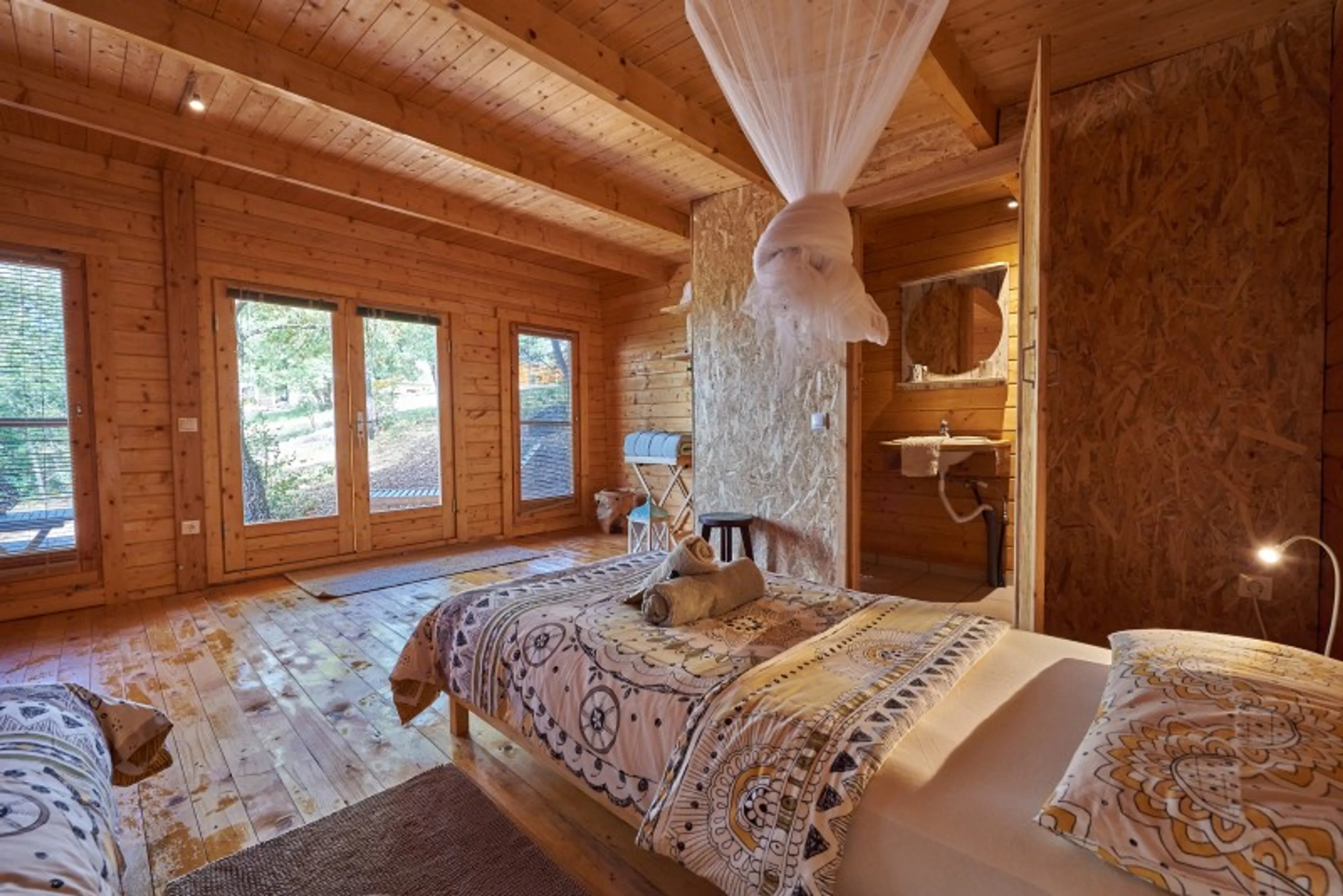 Geteilte Holz Lodge - 4