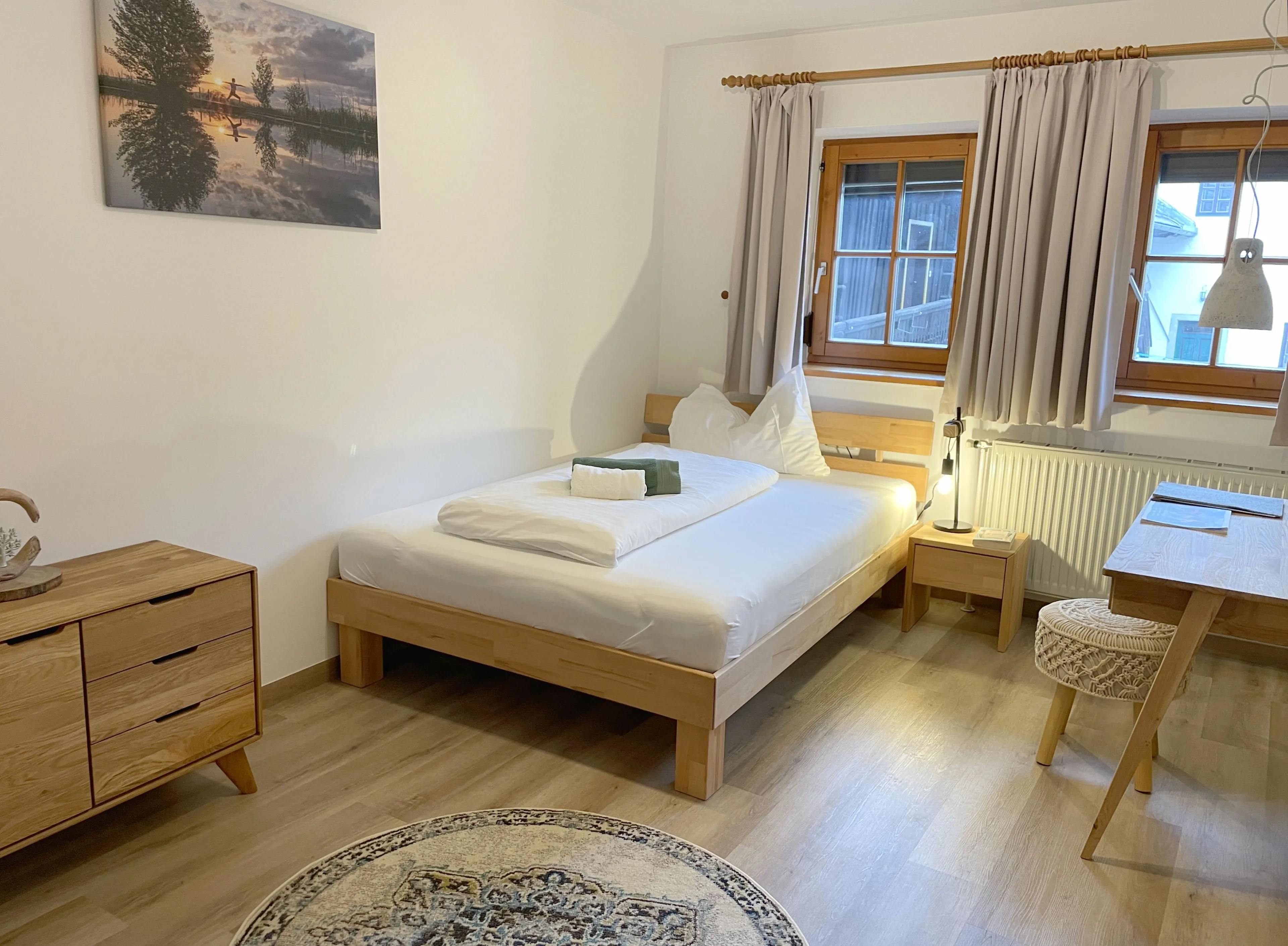 Hofblick-Zimmer mit geteiltem Bad/WC - 2
