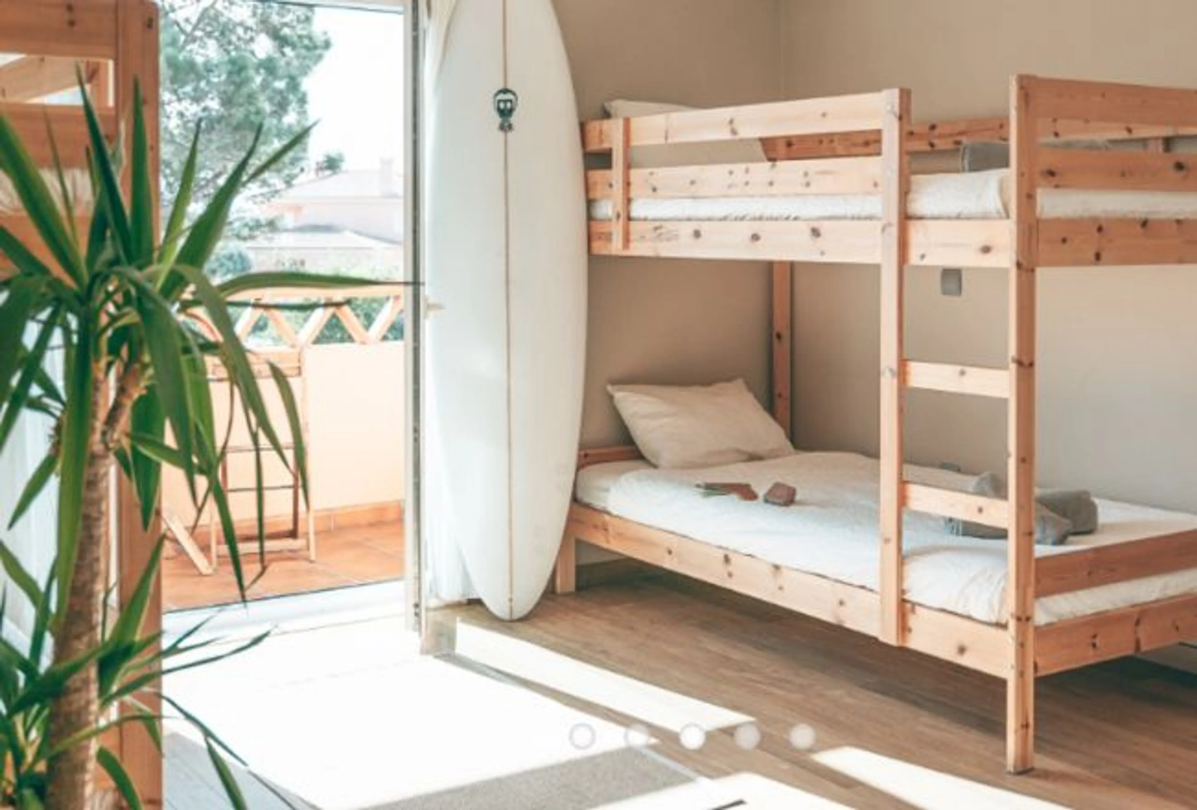 Geteiltes 6-Bettzimmer mit privatem Bad - 7
