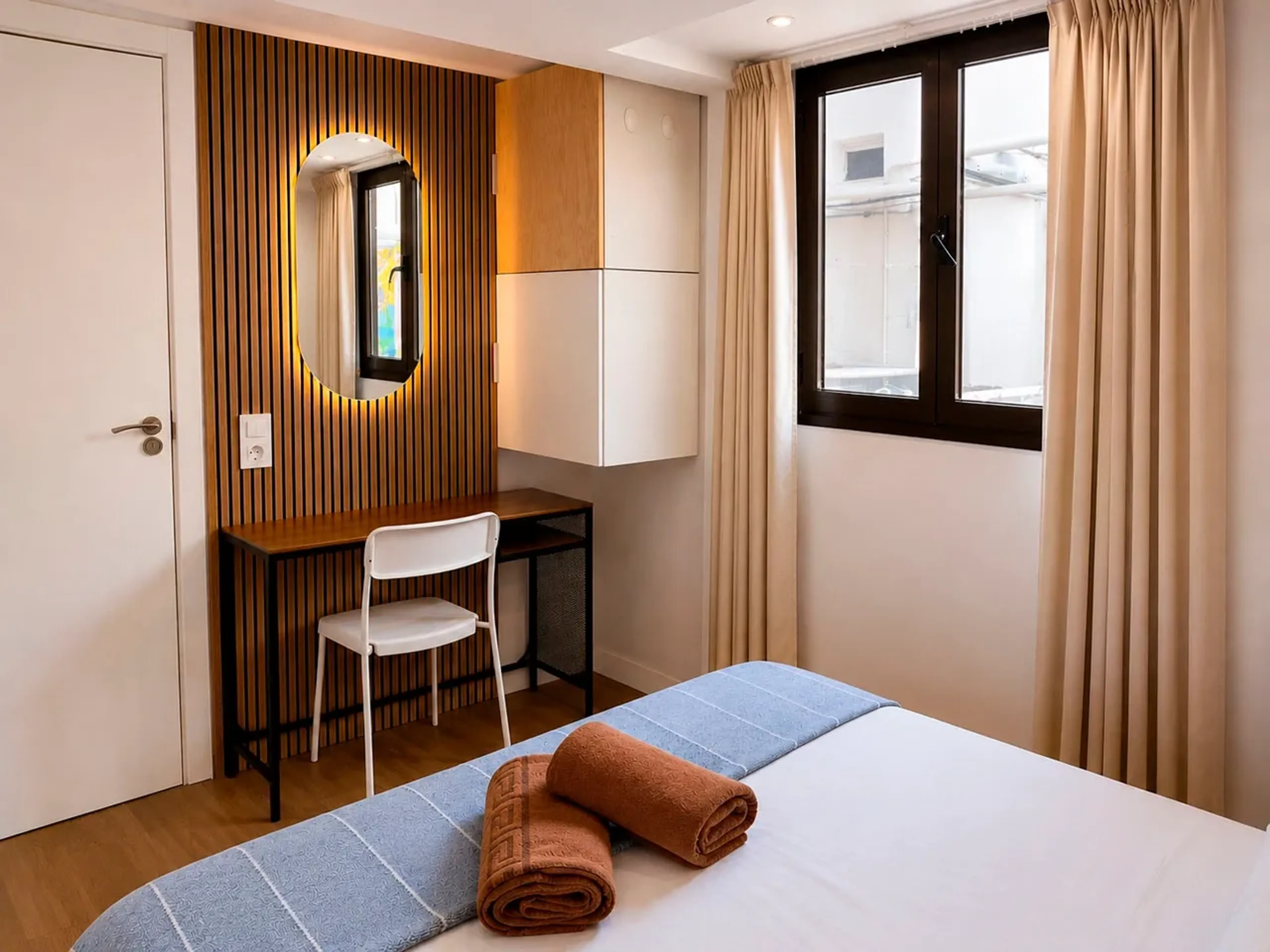 Doppelzimmer mit Außenfenster und Gemeinschaftsbad - 1