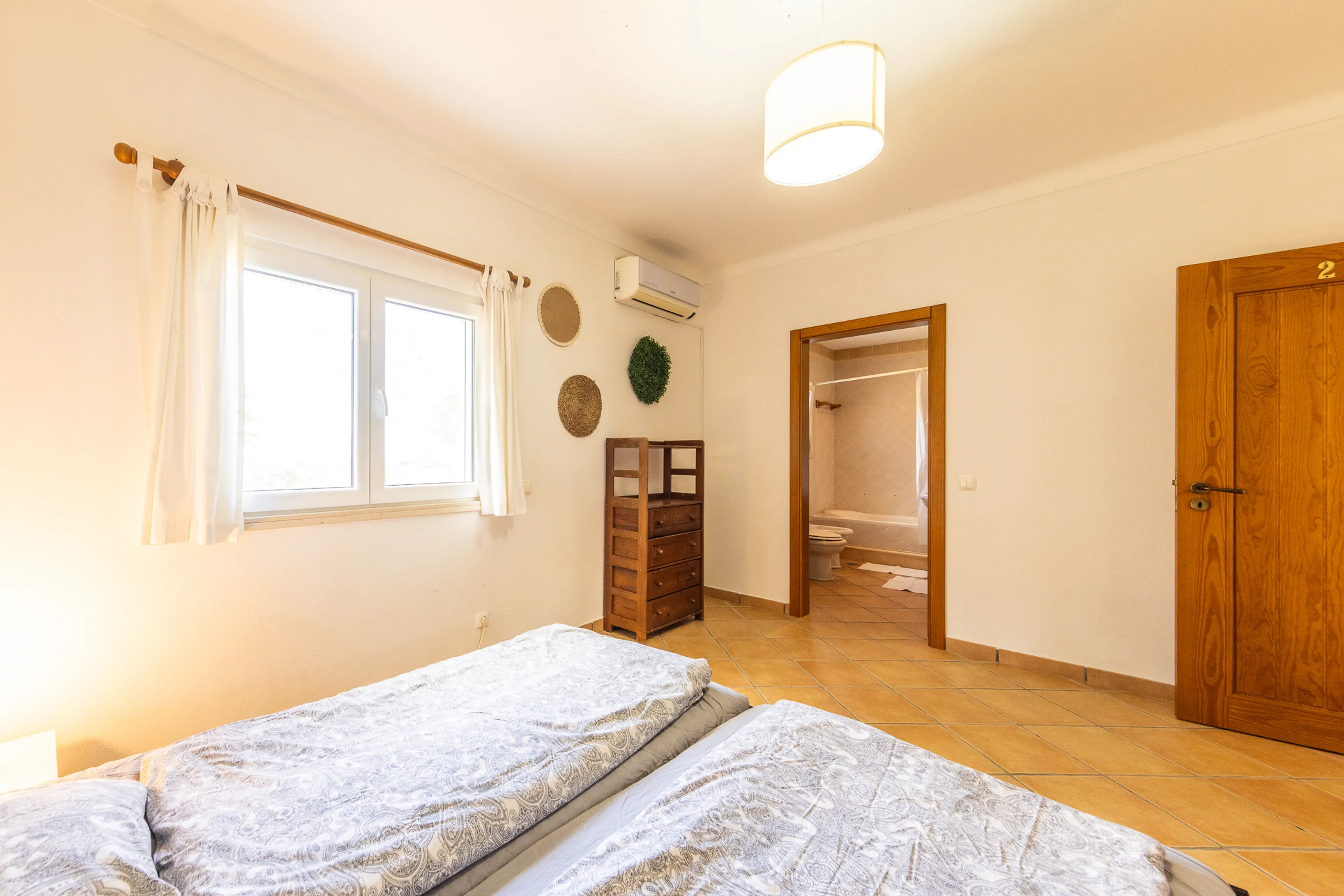 Doppelzimmer mit geteiltem Bad (Guesthouse) - 10