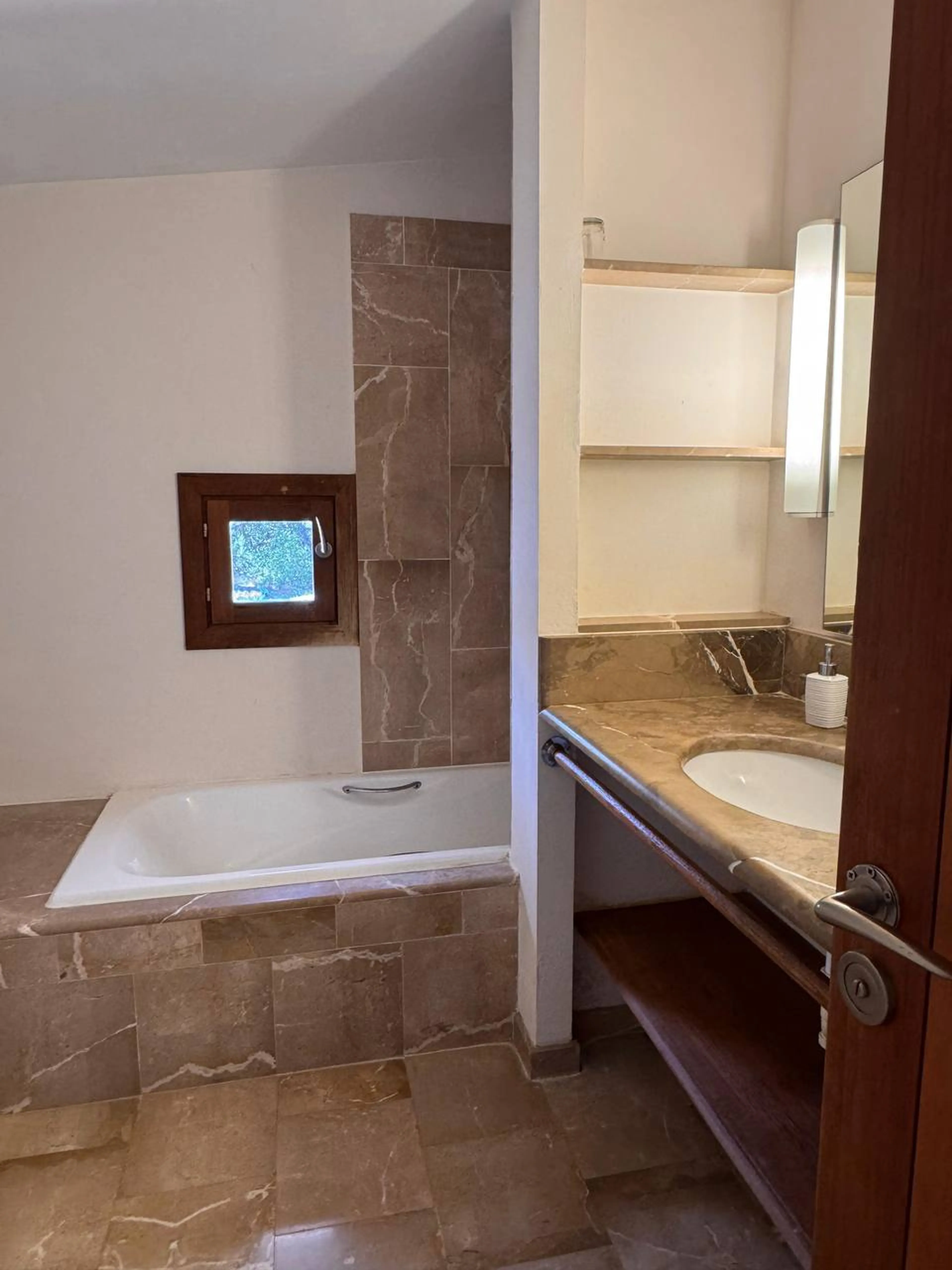 Doppelzimmer mit privatem Bad und Terrasse - 3