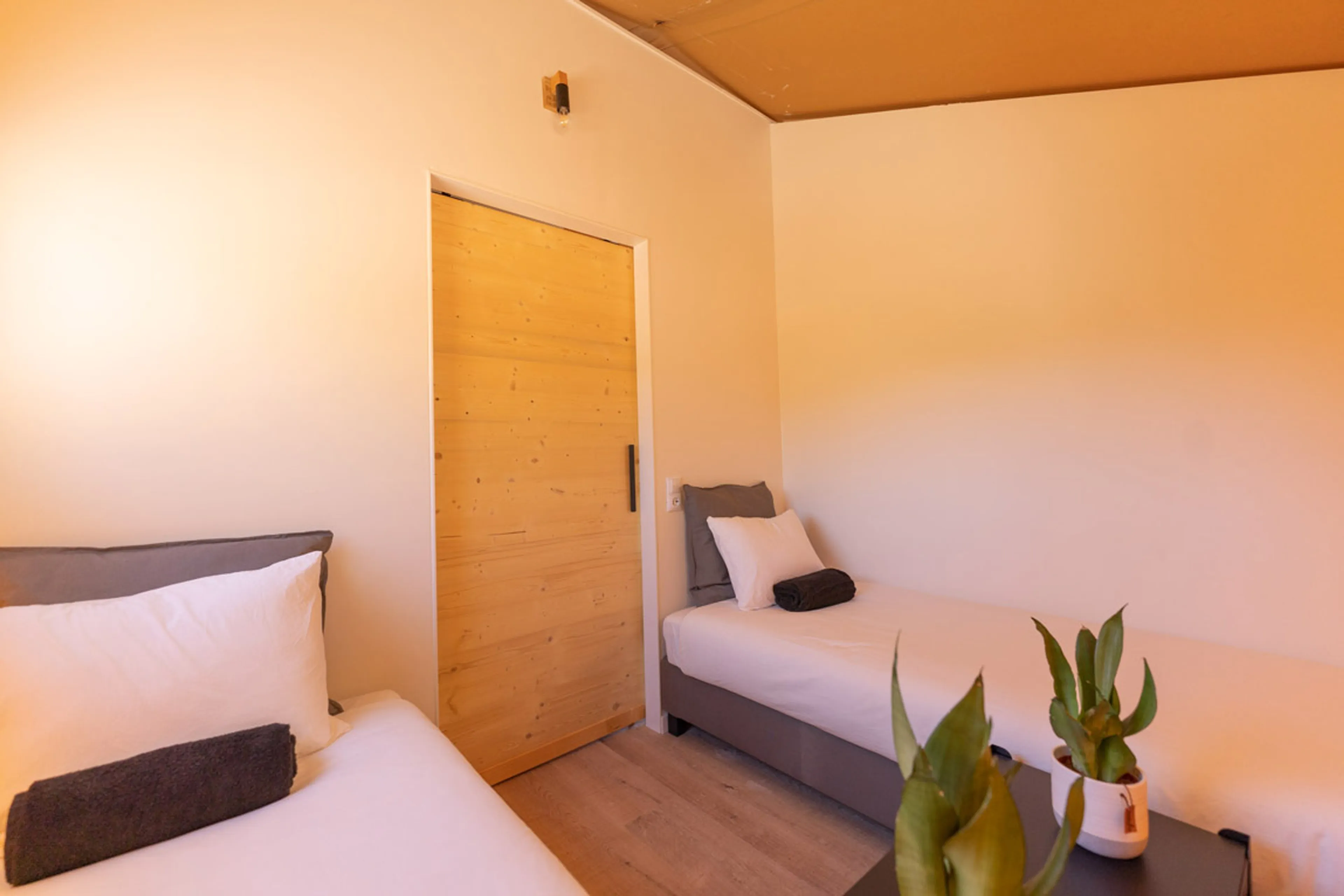 Privates Lodge Zimmer mit geteiltem Badezimmer - 2
