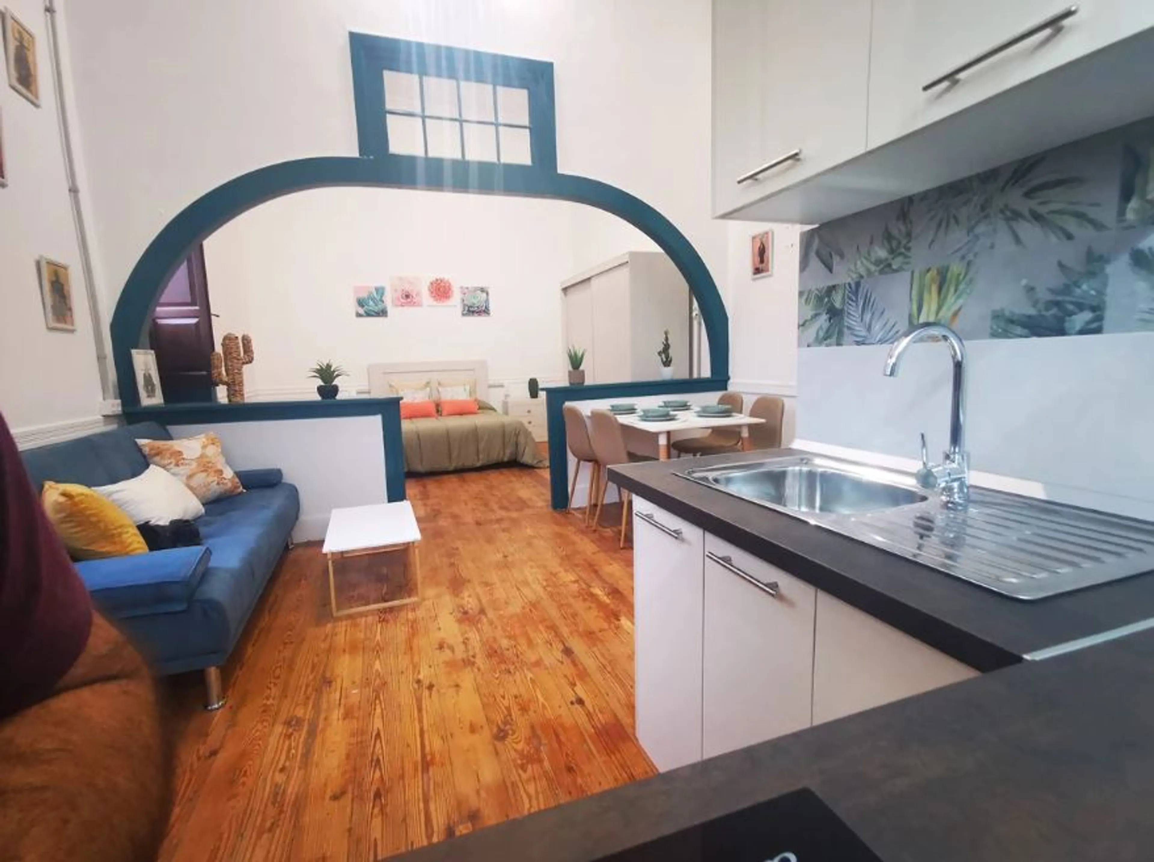 Deluxe Suite - 1