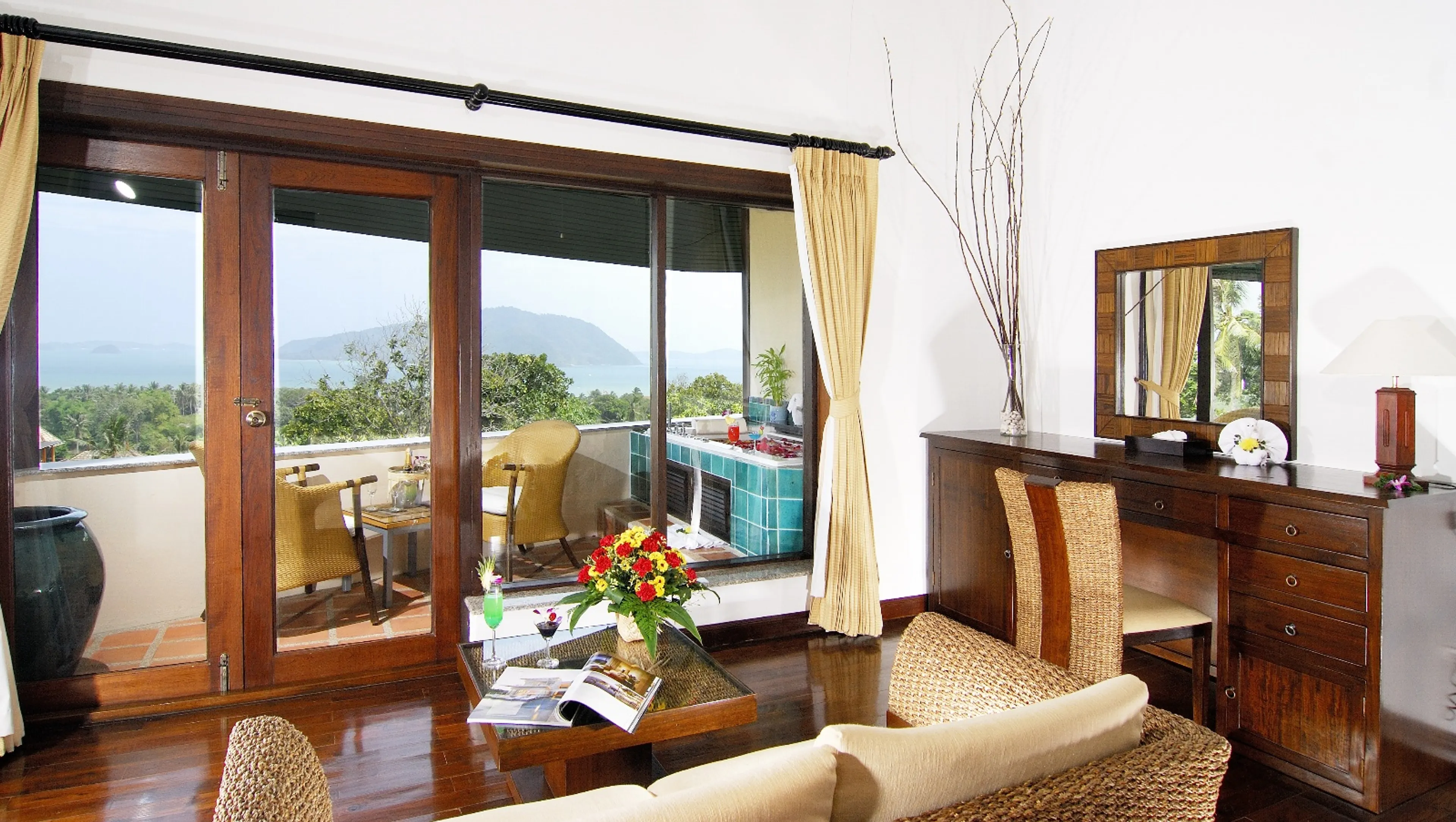 Royal Jacuzzi Suite mit 2 Schlafzimmern - 3