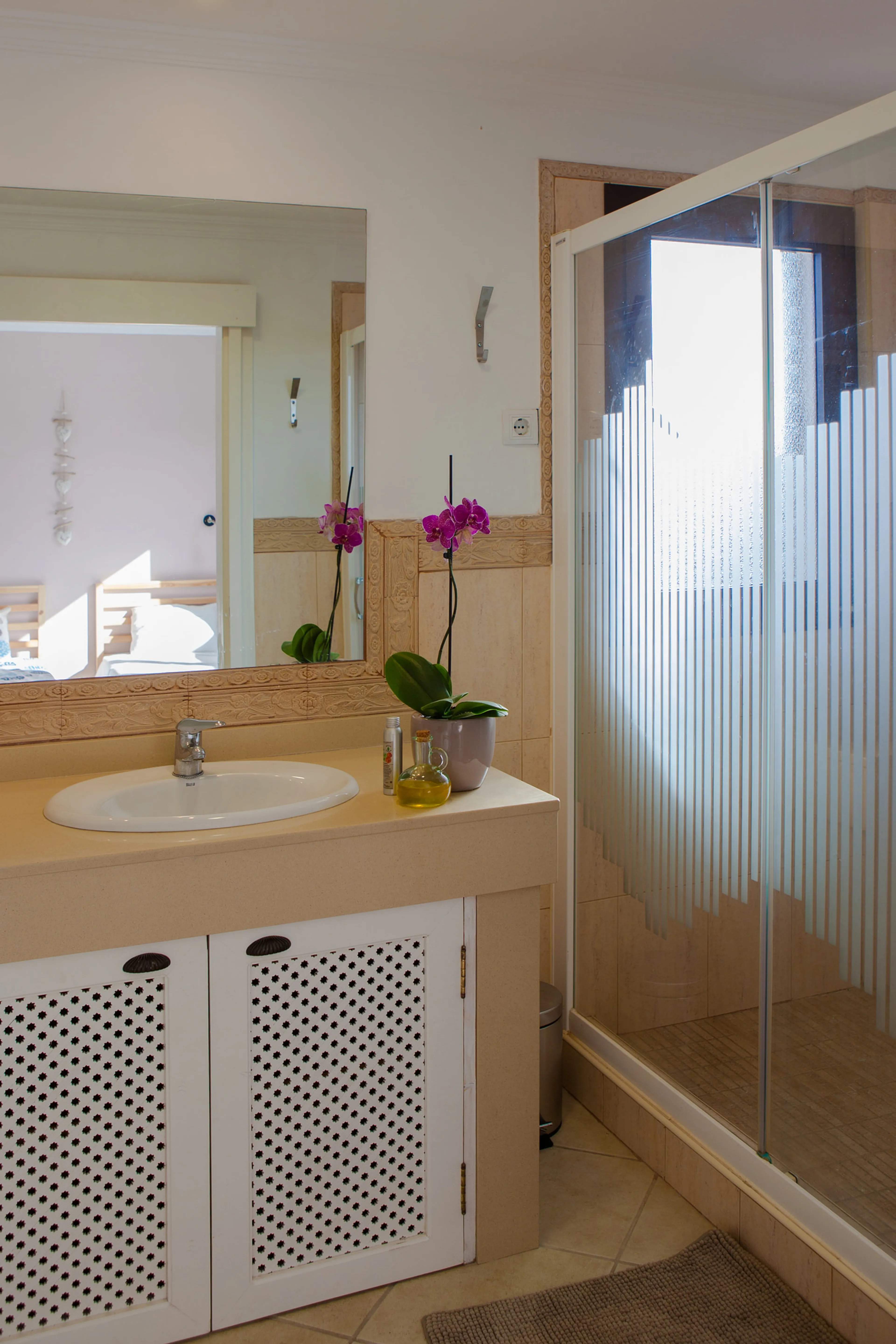 Suite Zimmer mit eigenem Bad - 2