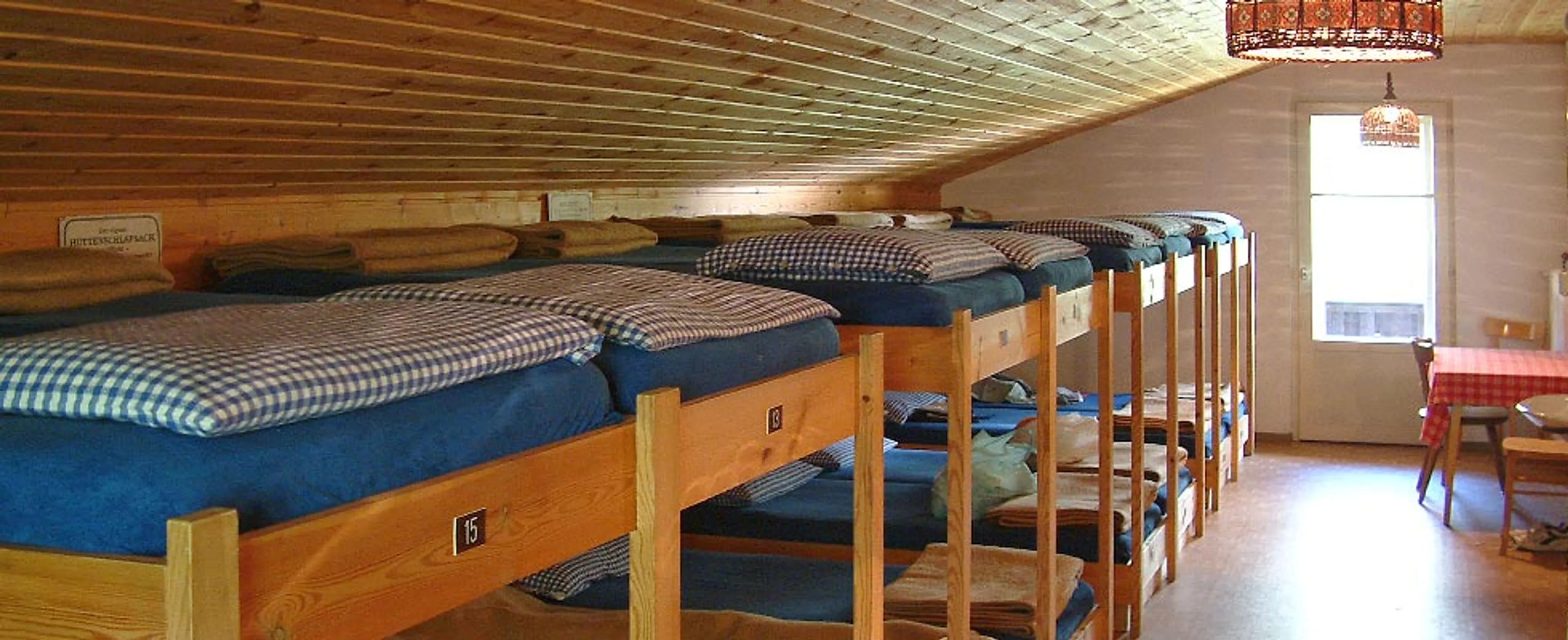 Privates Zimmer im Hotel & Mehrbettzimmer auf der Hütte - 1