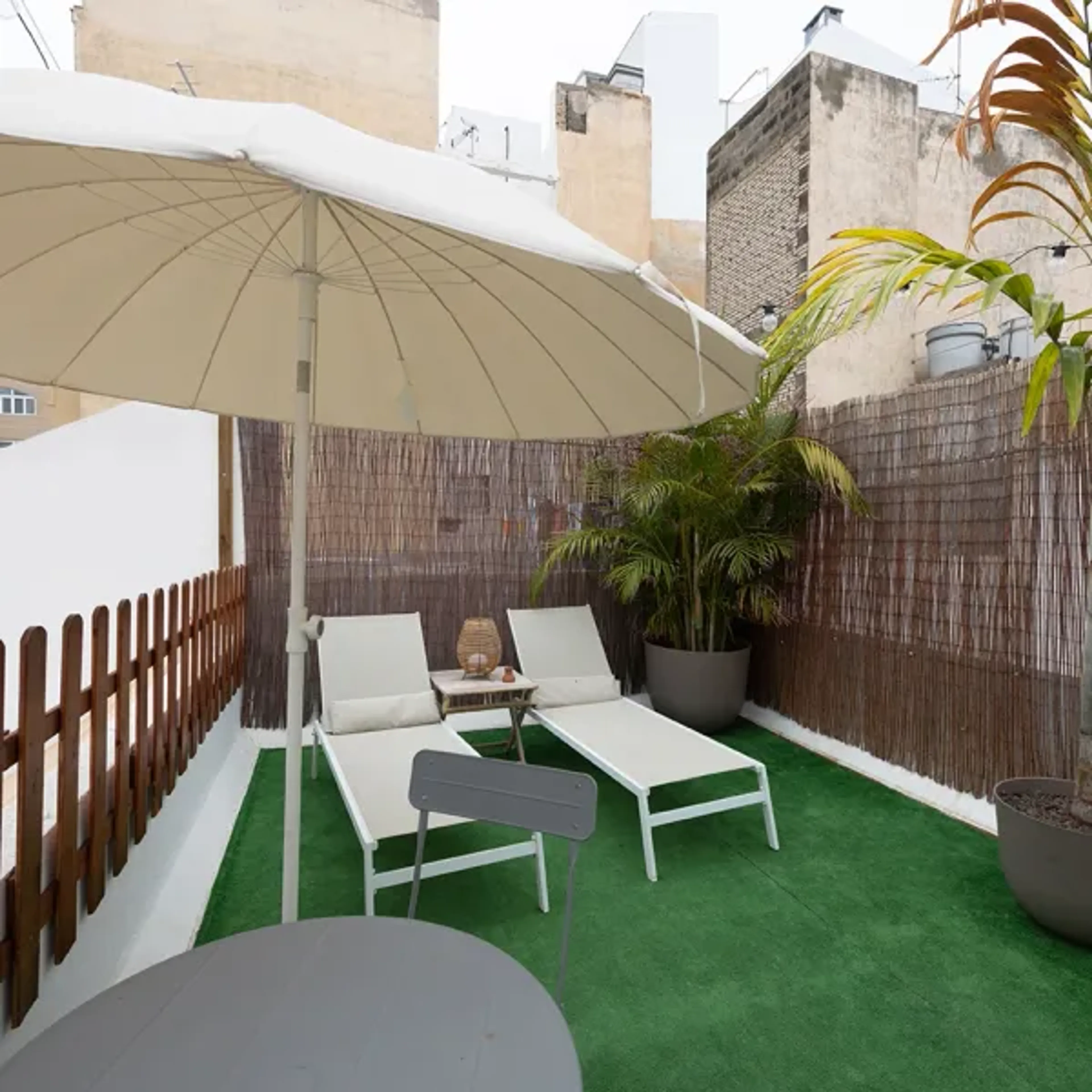 Apartment mit Terrasse - 1