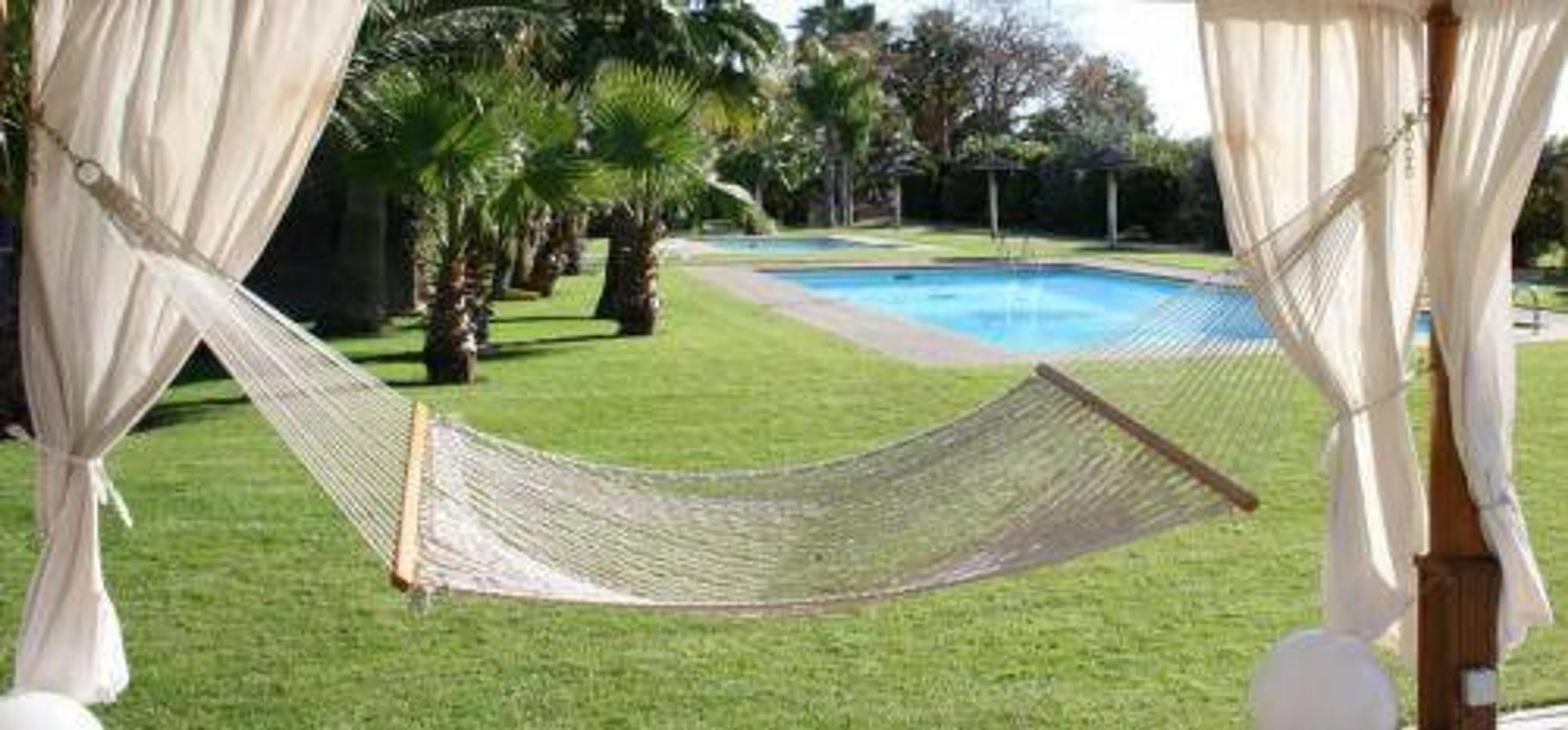 Zimmer mit Terrasse und Whirlpool im Hotel - 2