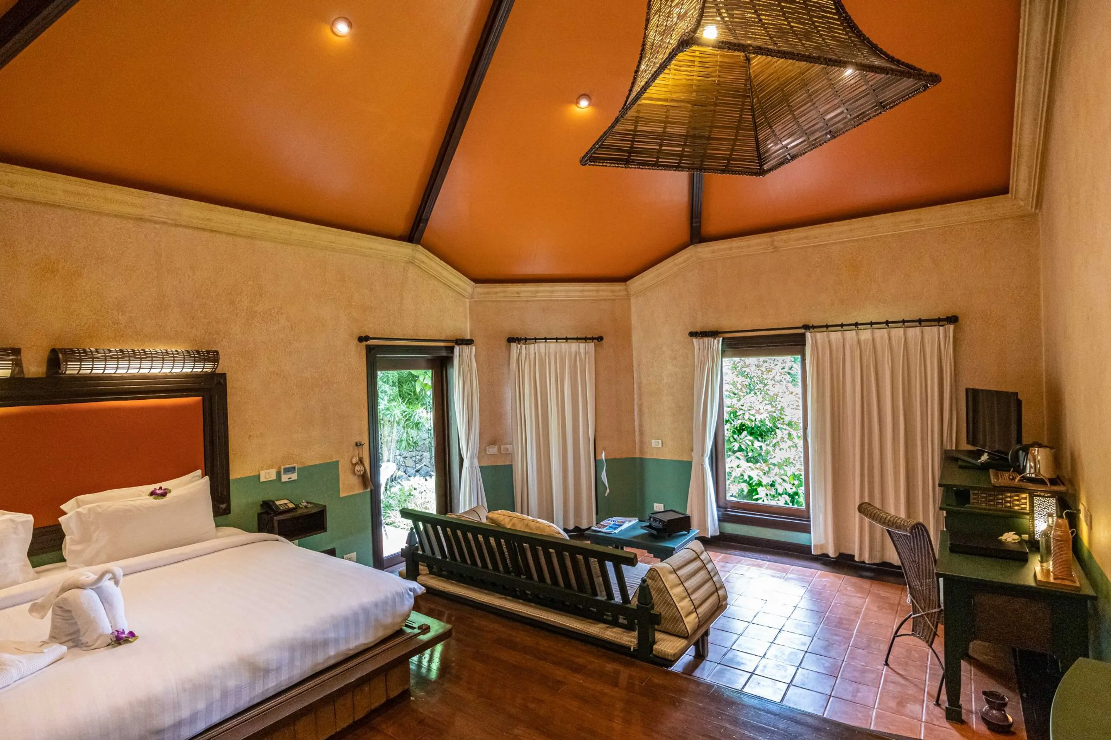Superior Jacuzzi Villa - 5
