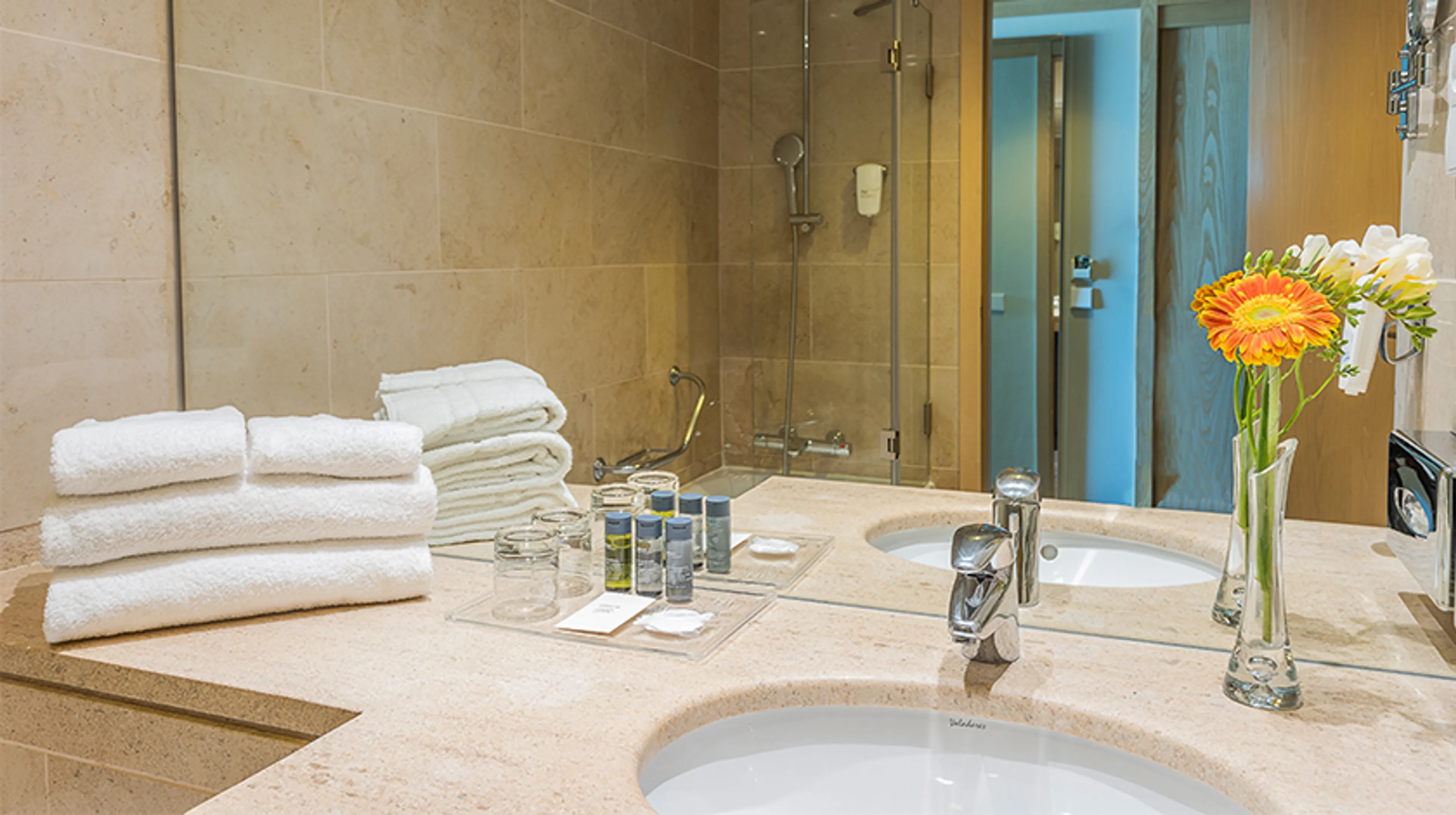Privates Zimmer im 4-Sterne-Hotel - 3