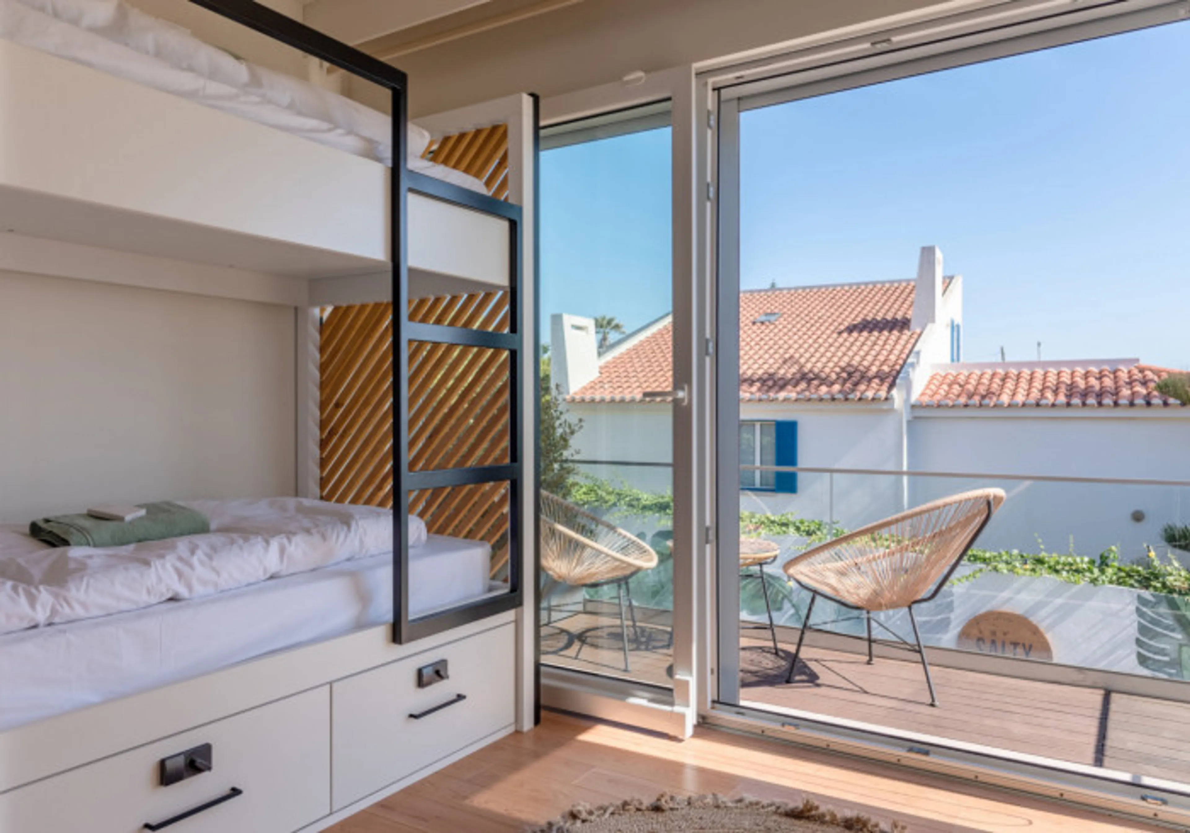 Geteiltes 2-Bettzimmer mit Balkon - 1