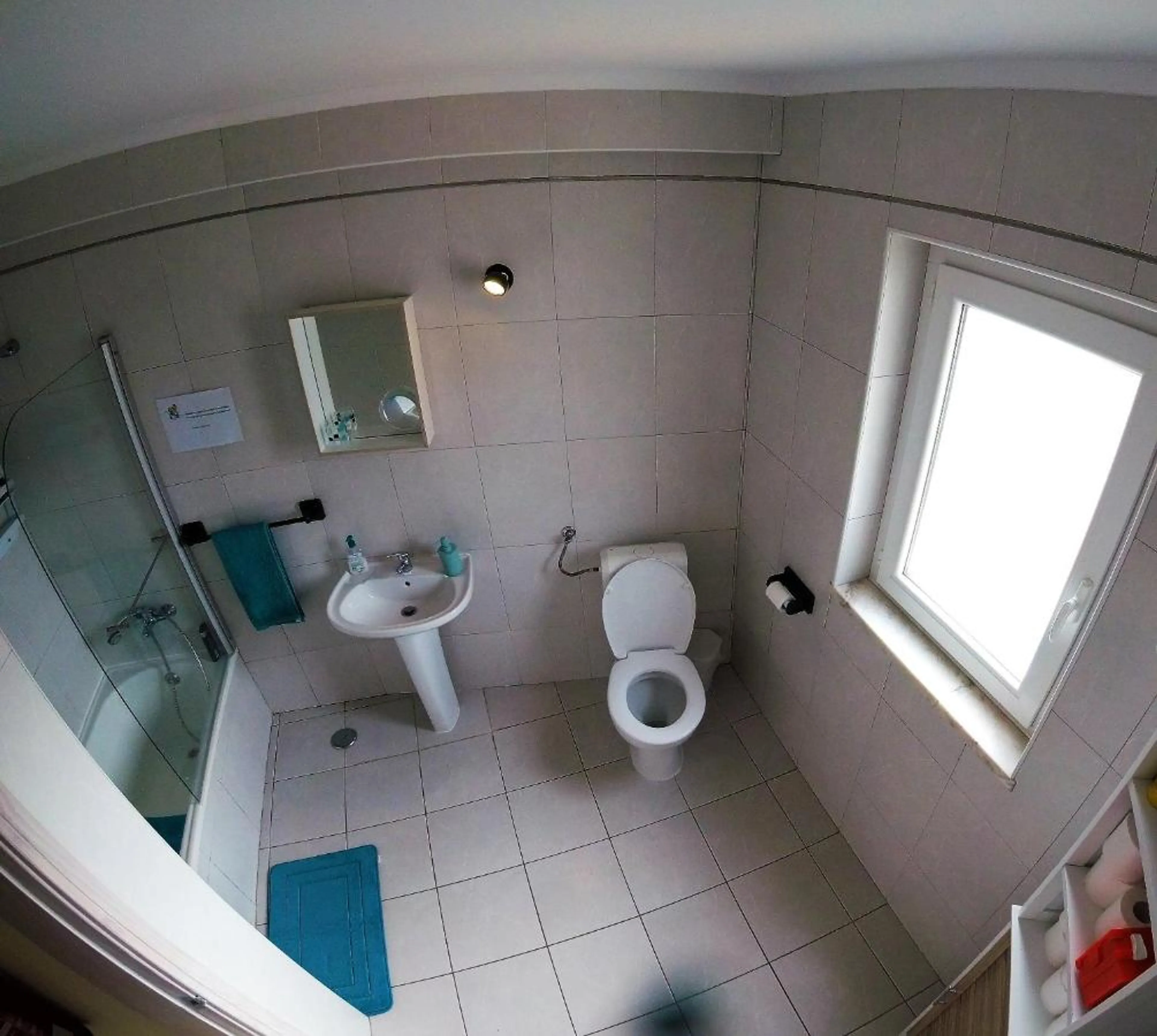Zweibettzimmer mit geteiltem Bad - 4
