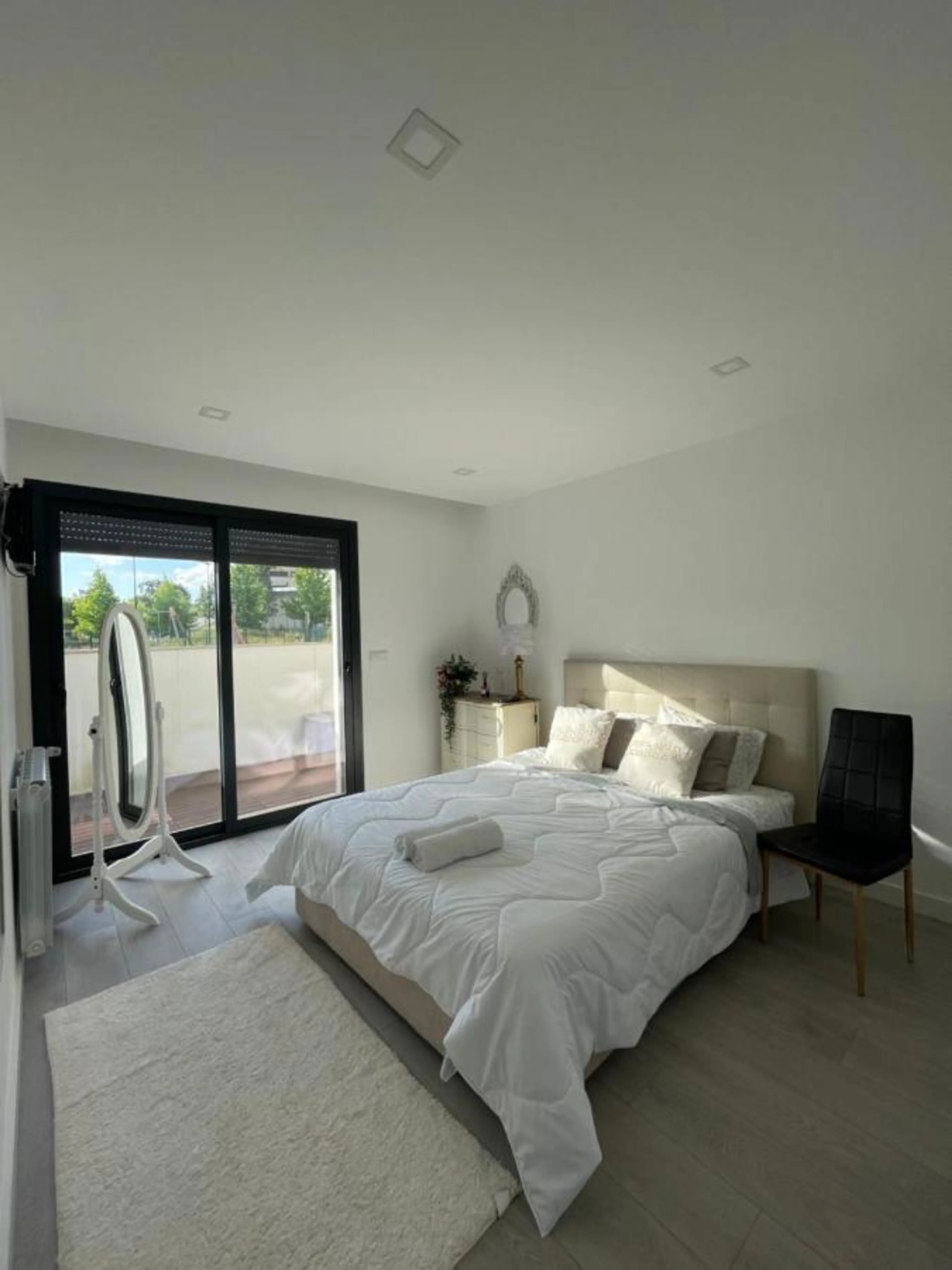 Privates Zimmer in ruhiger Anlage - 1