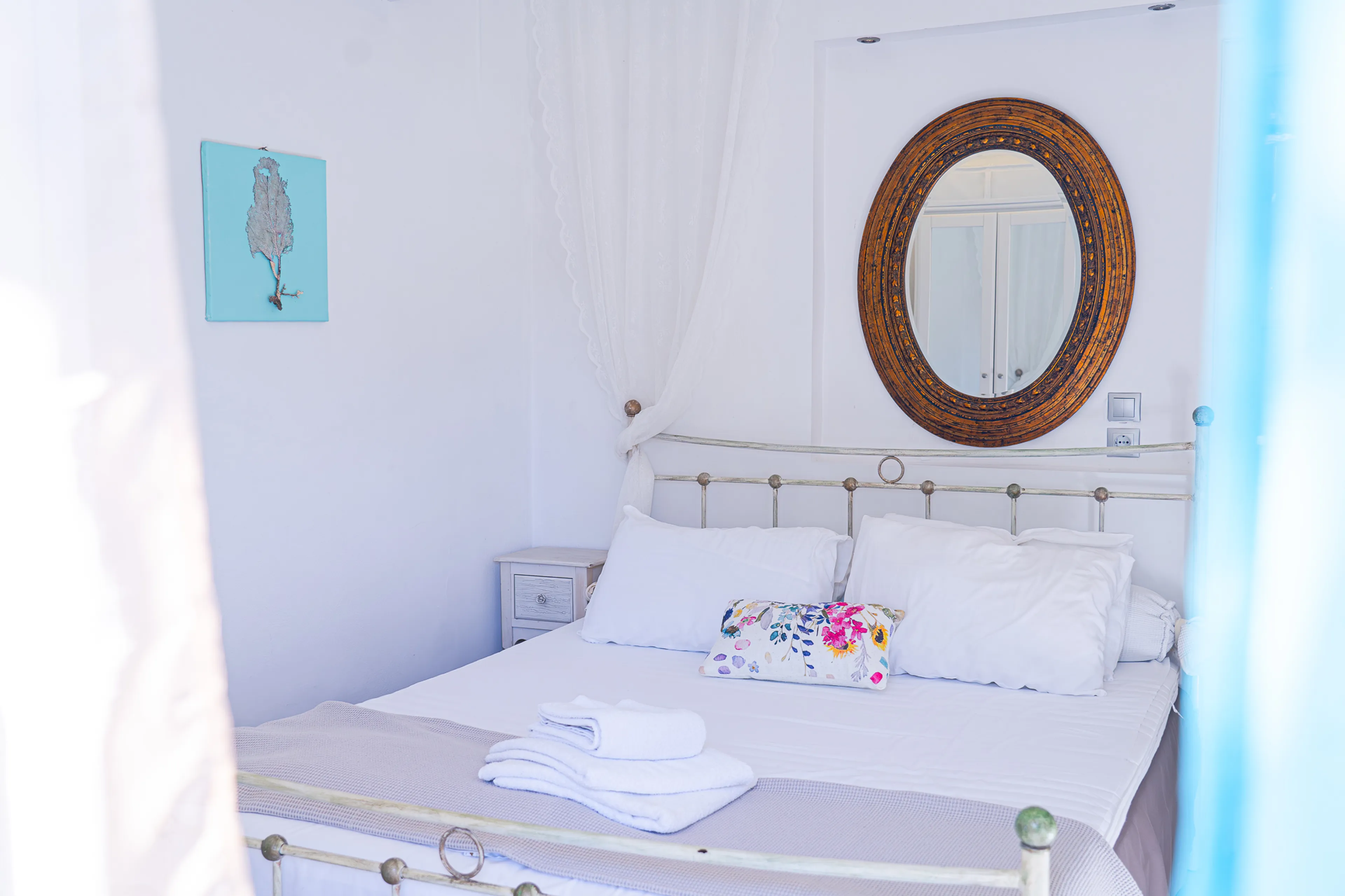Privates Zimmer im 2-Zimmer-Apartment mit geteiltem Bad - 1