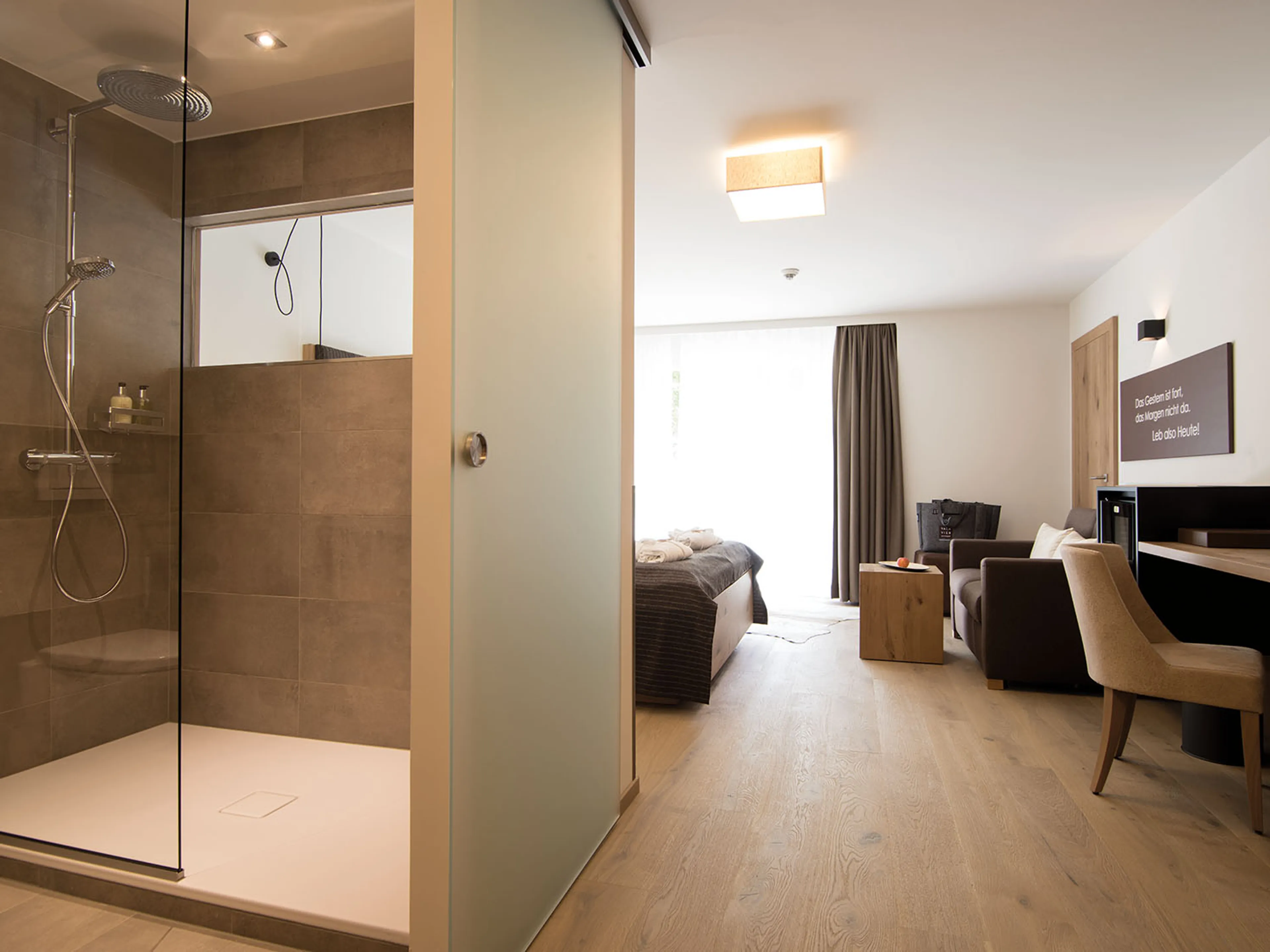 Suite - 3