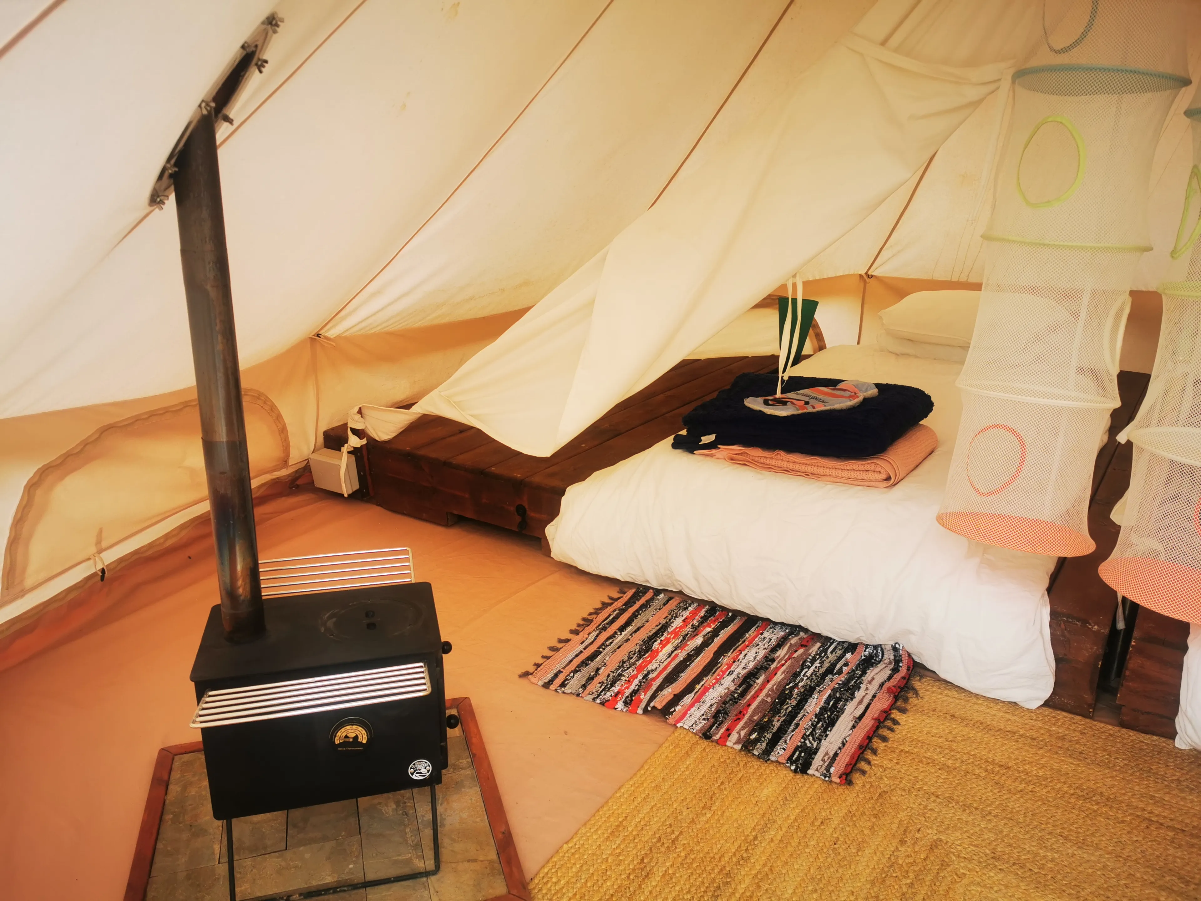 Single-Glamping-Pod - 1