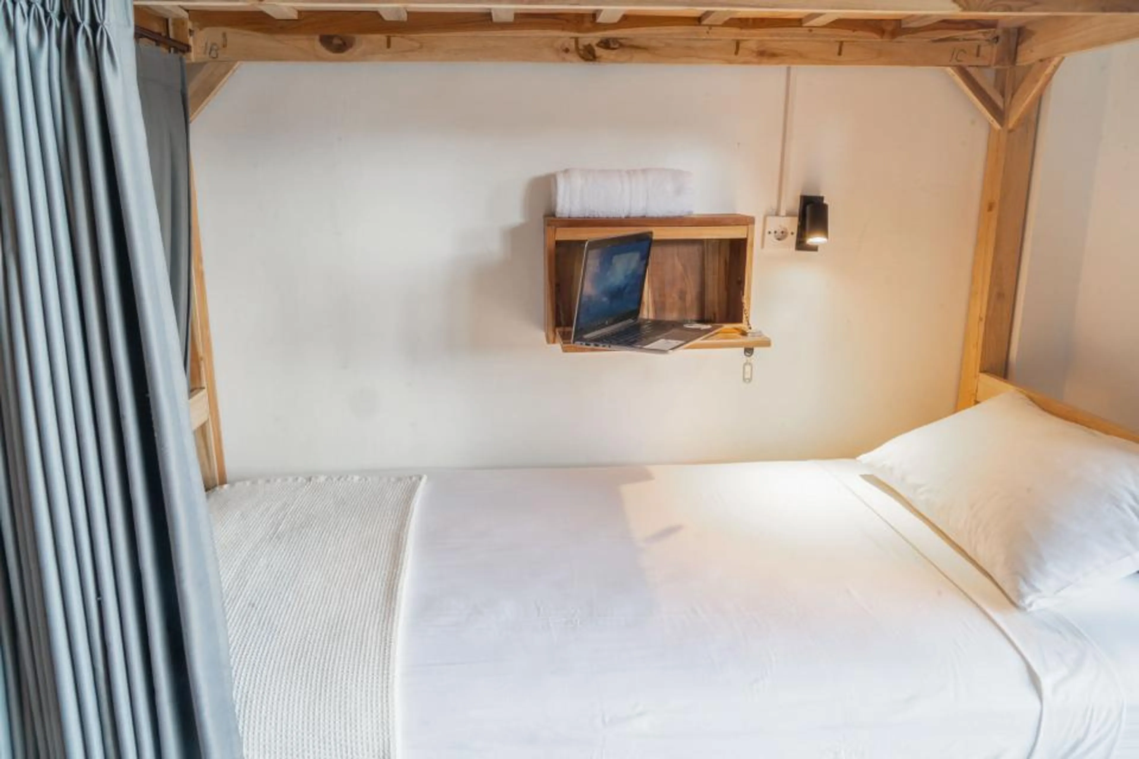 Bett im gemischten 6er-Mehrbettzimmer - 2