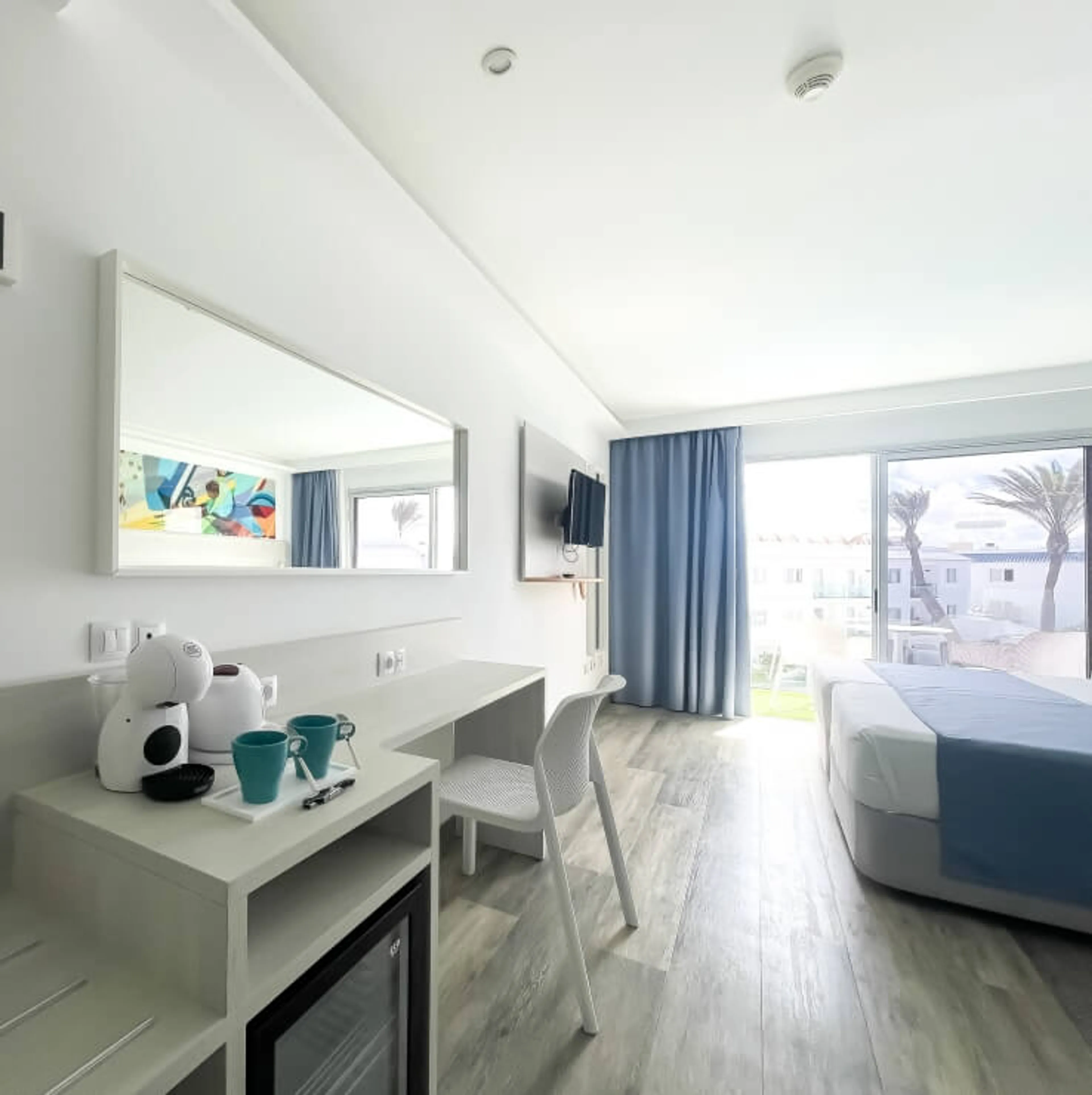 Privates Zimmer im Hote (Straßenblick) - 19