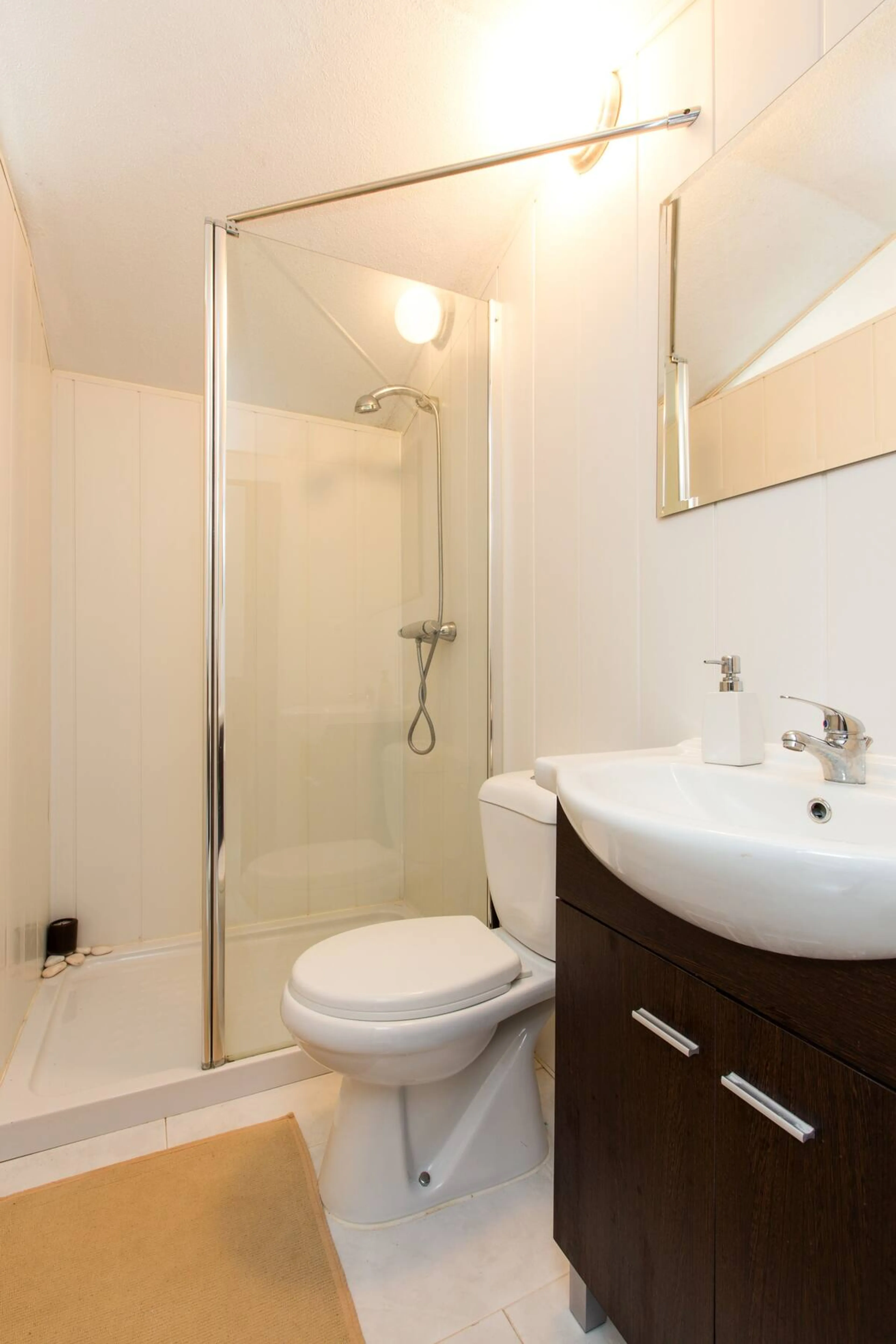 Deluxe-Doppelzimmer mit eigenem Bad - 3