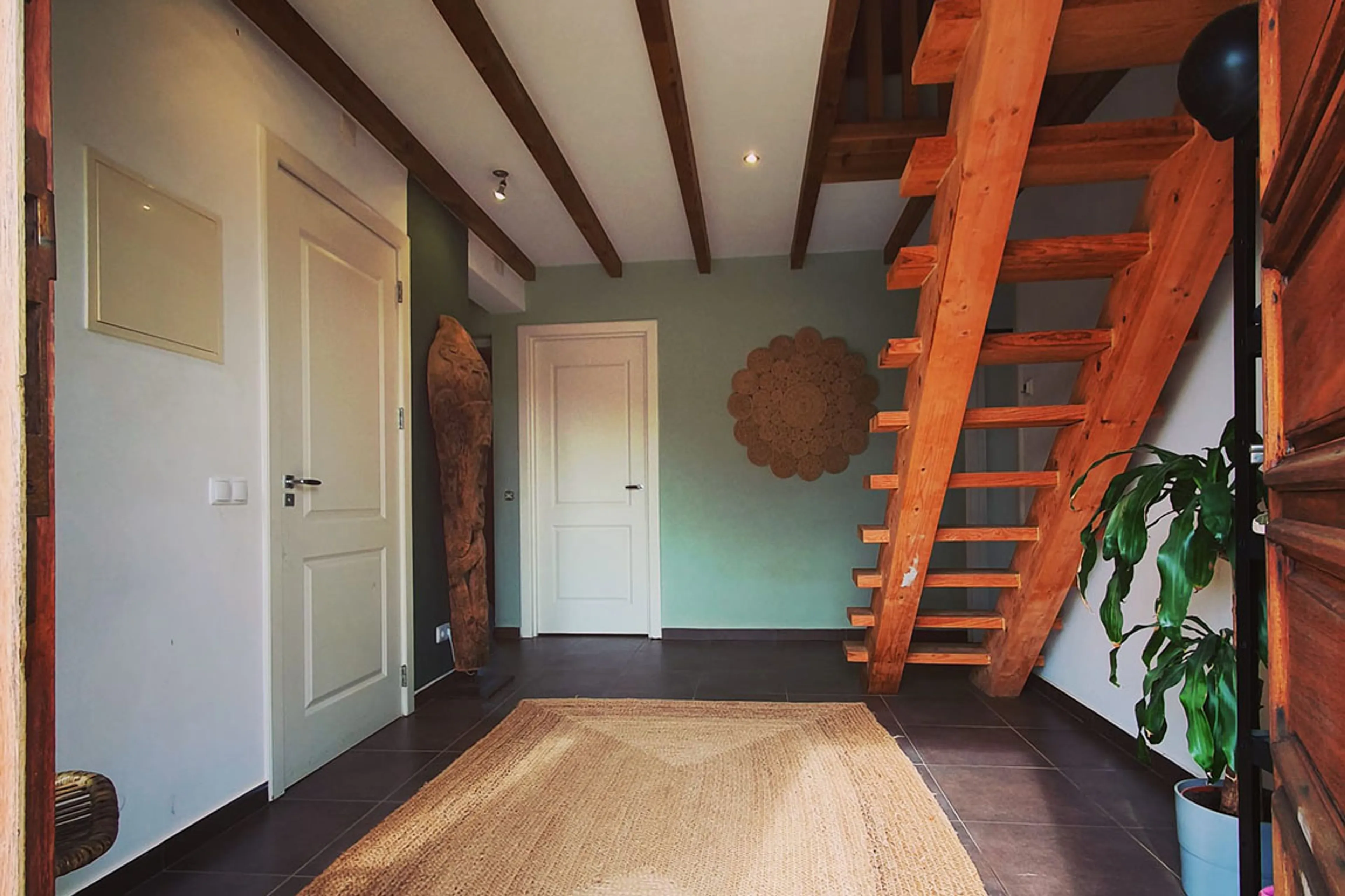 Privates Zimmer in der Villa mit eigenem Badezimmer - 9