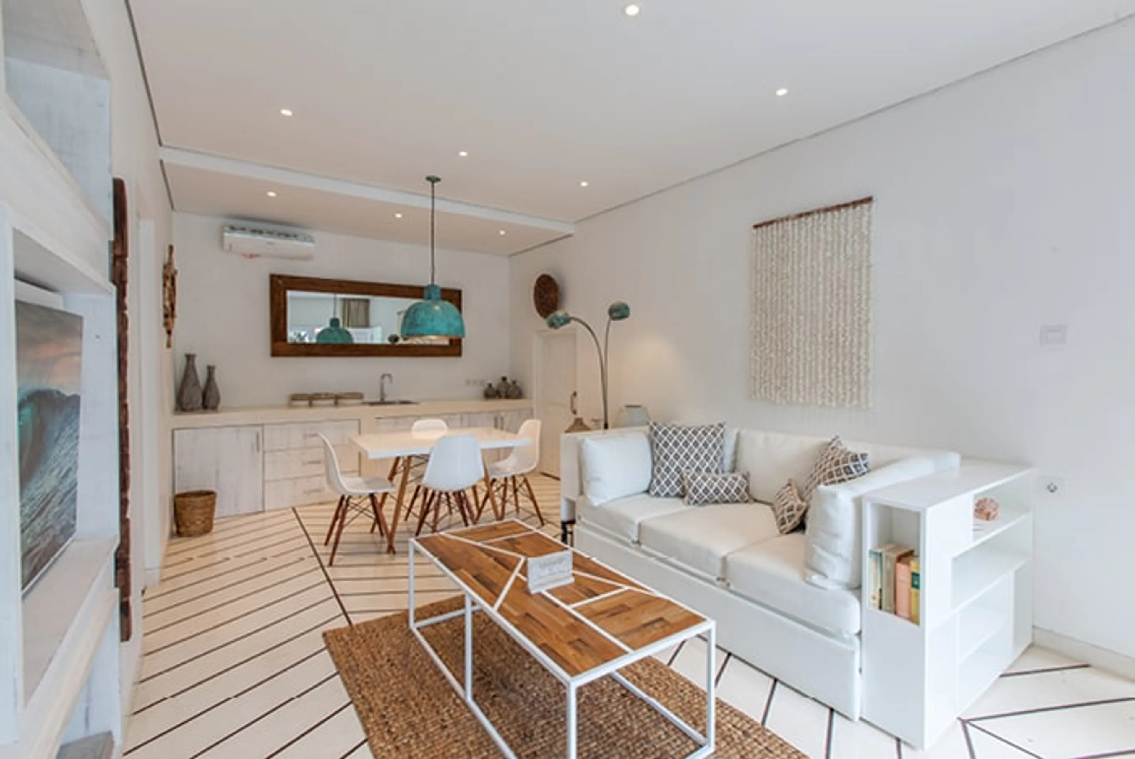 Deluxe Suite - 4