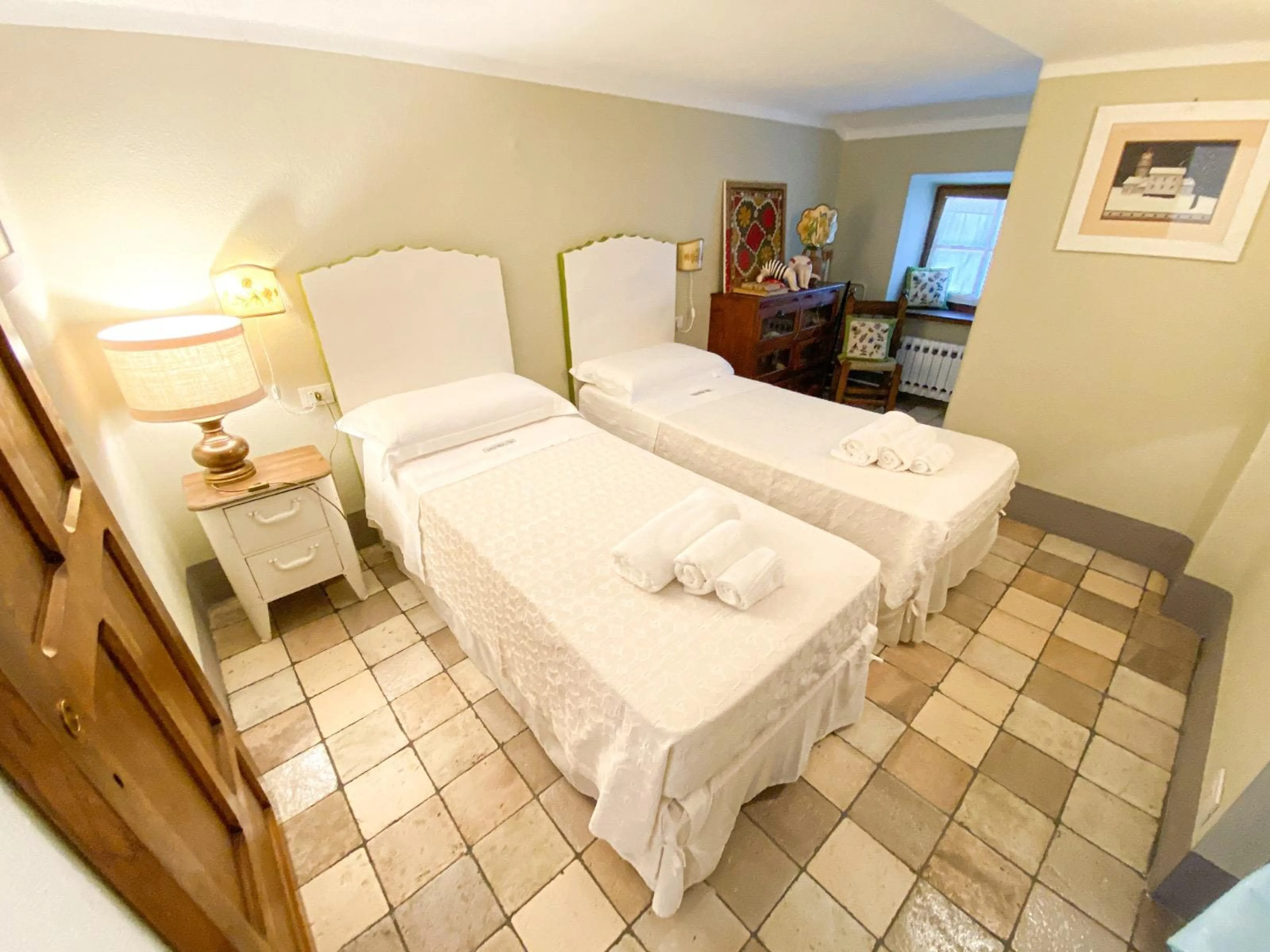 Villa 1 - Zweibettzimmer mit eigenem Bad - 1