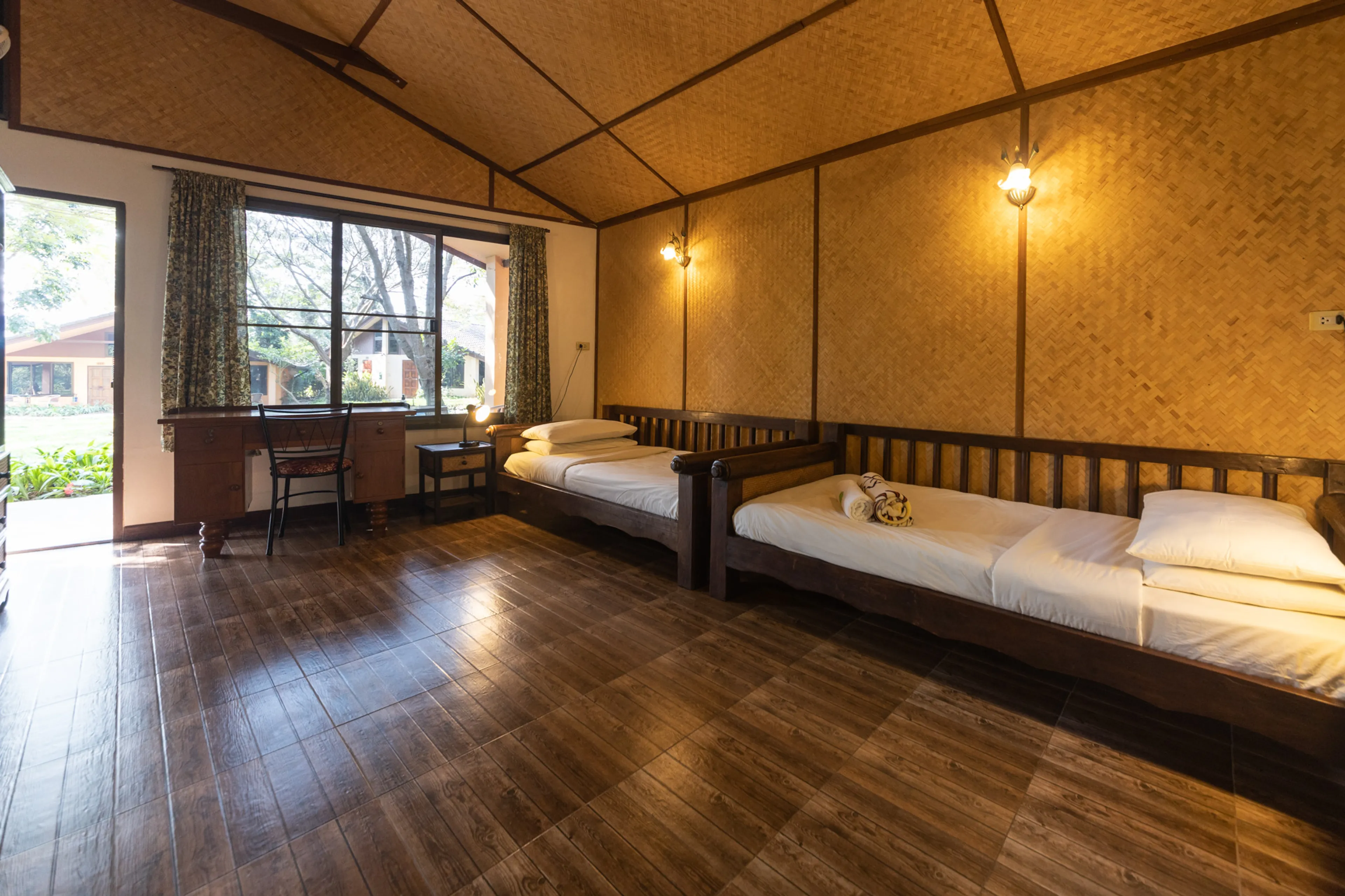Superior Zimmer mit 2 Holzbetten - 2
