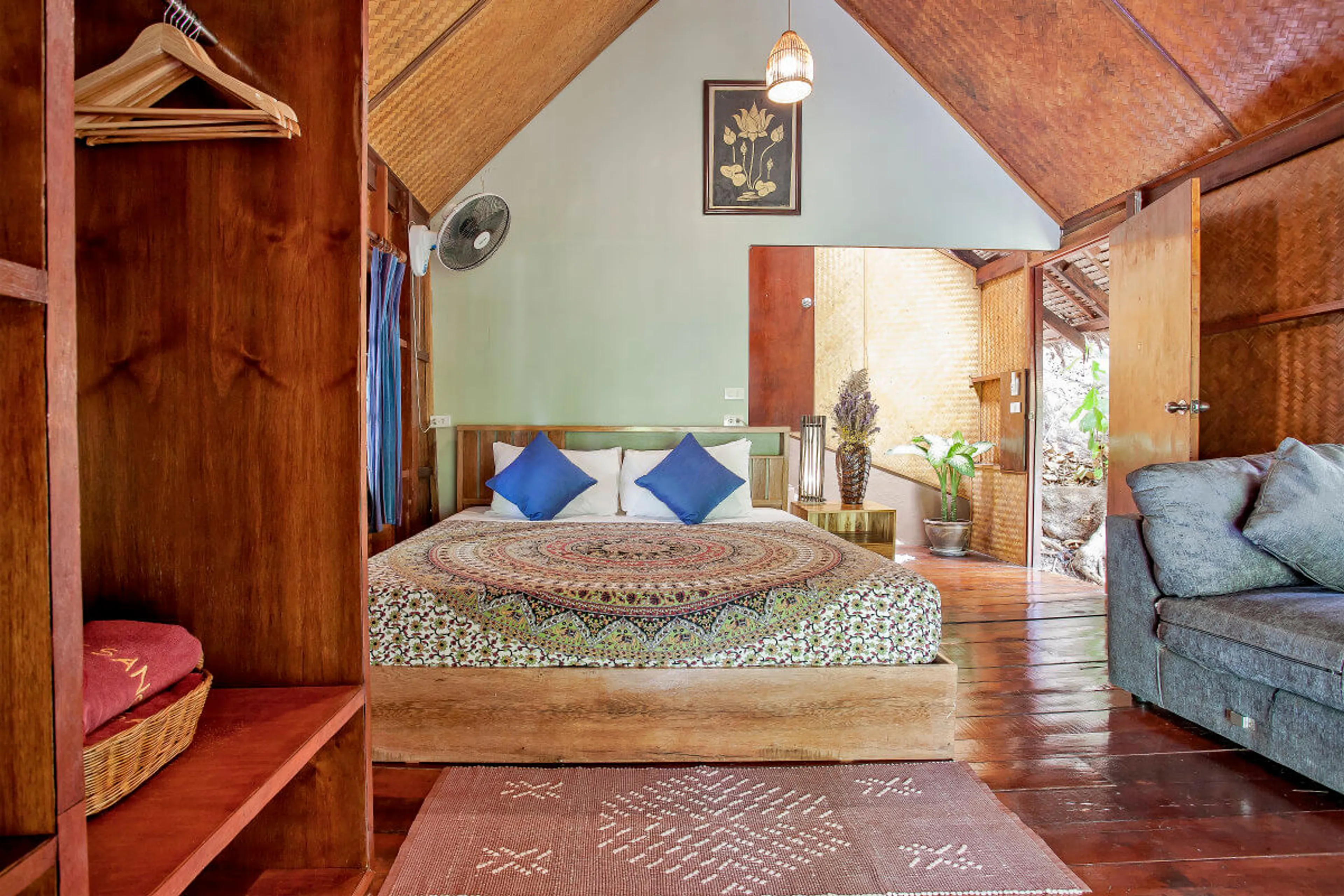 Hillside Superior Bungalow - 2
