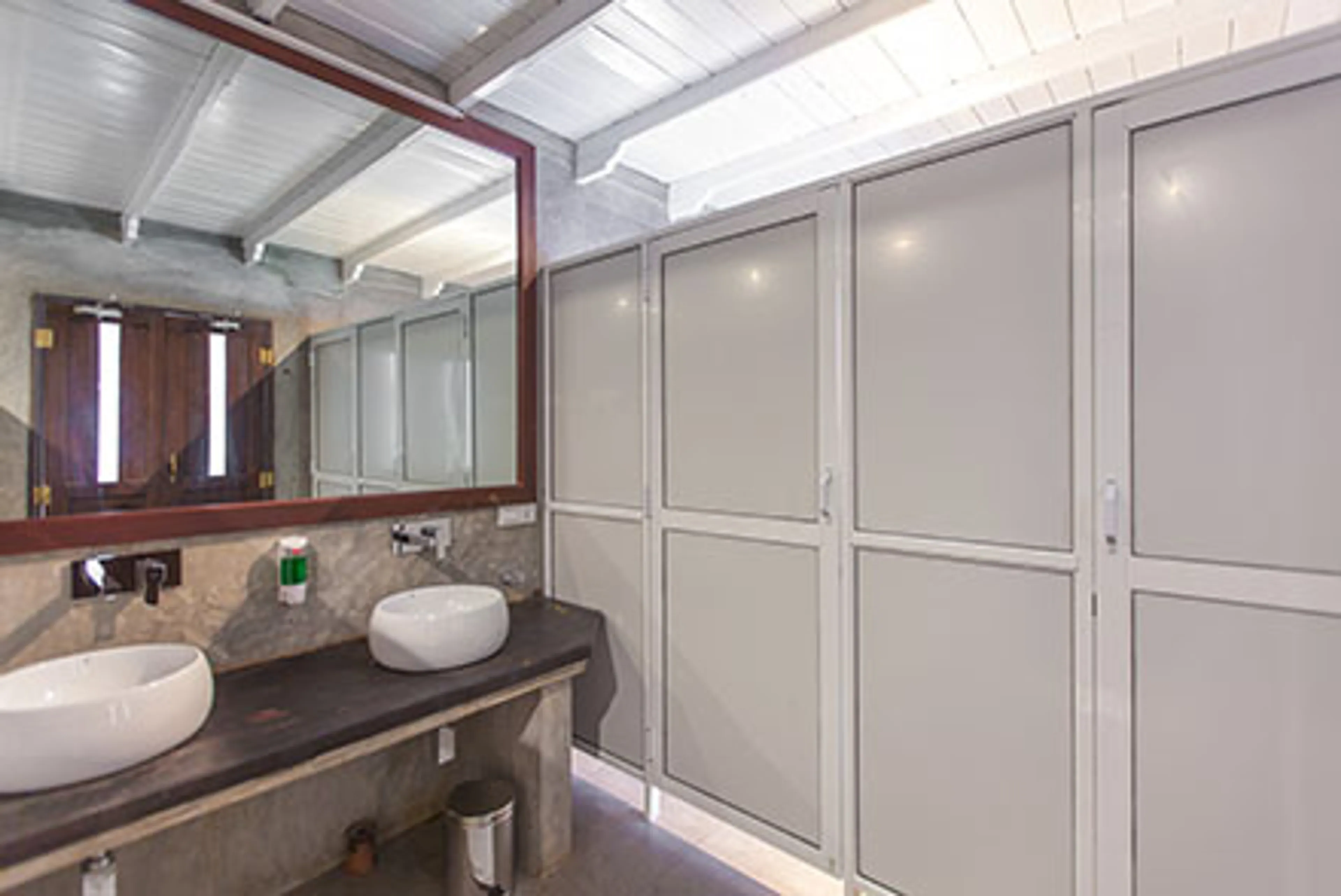 Deluxe Pool Suite - 4