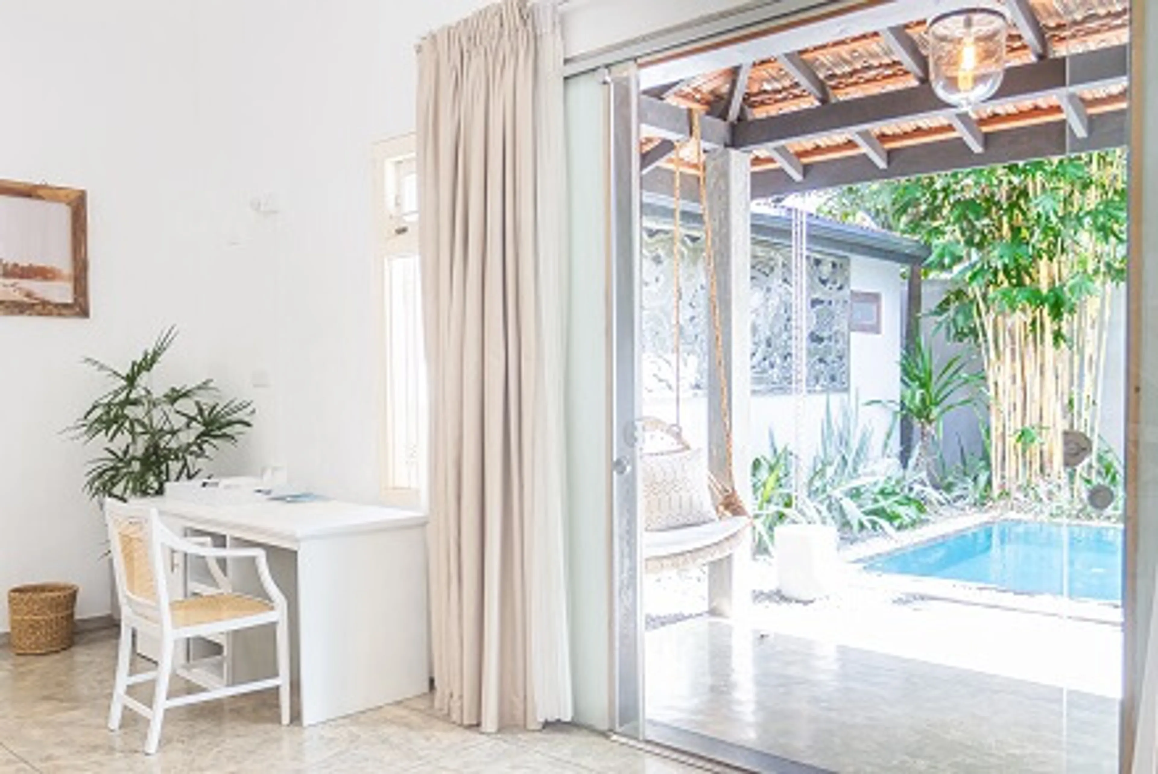 Deluxe Pool Suite - 3
