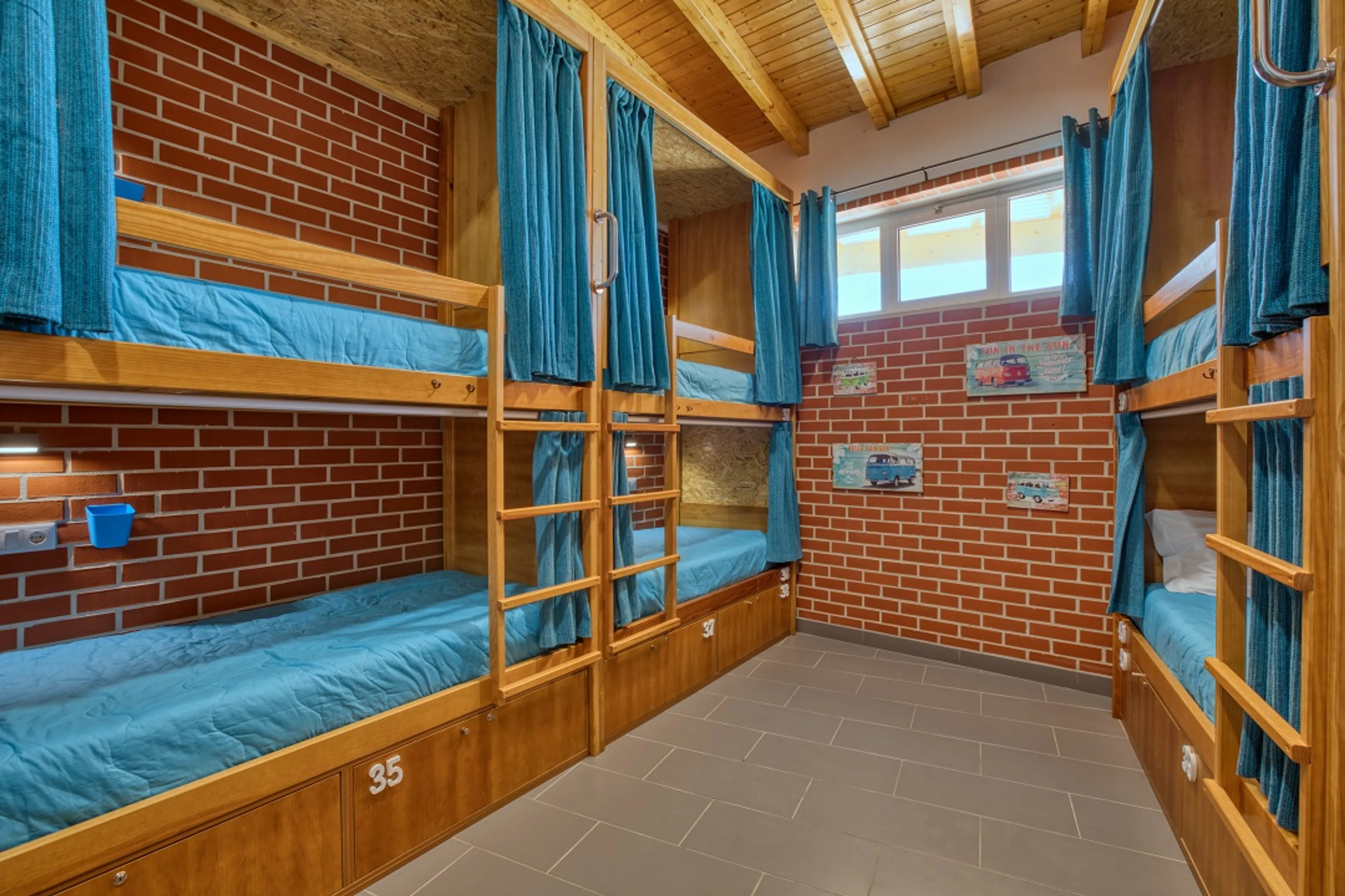 8-Bett-Schlafsaal für Frauen - 1