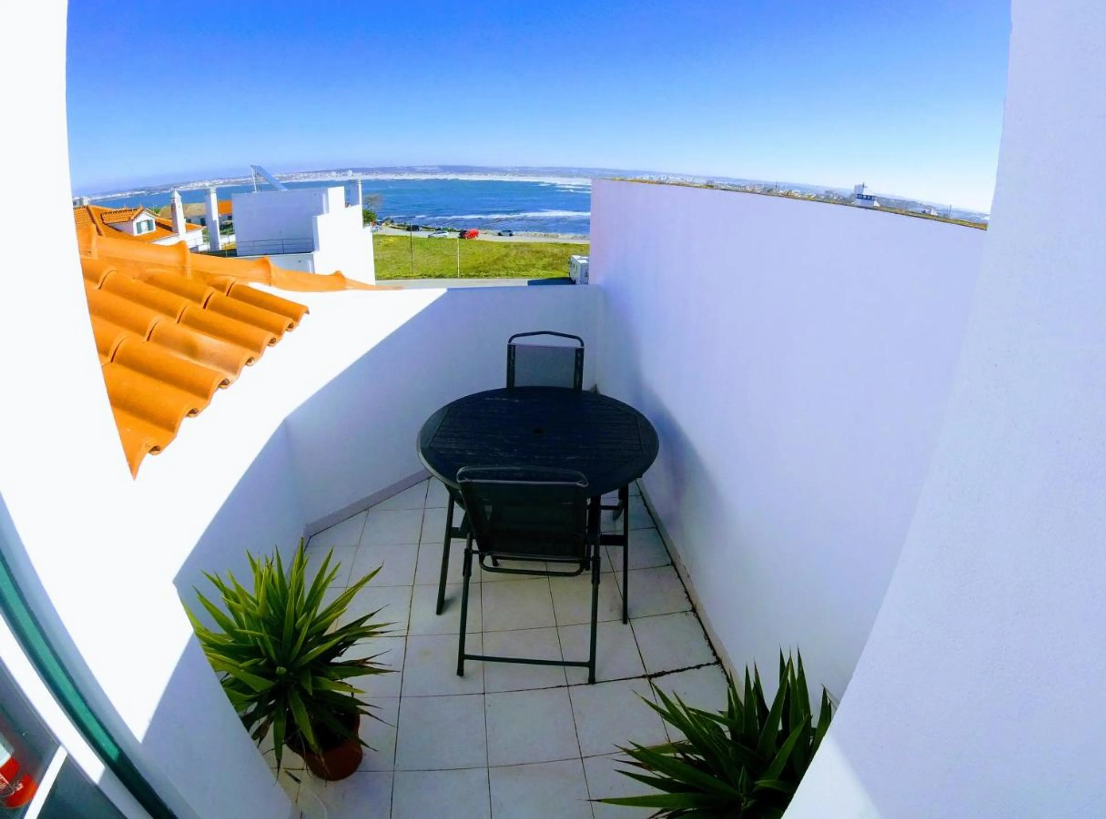 Familienzimmer mit Balkon mit Meerblick - 2