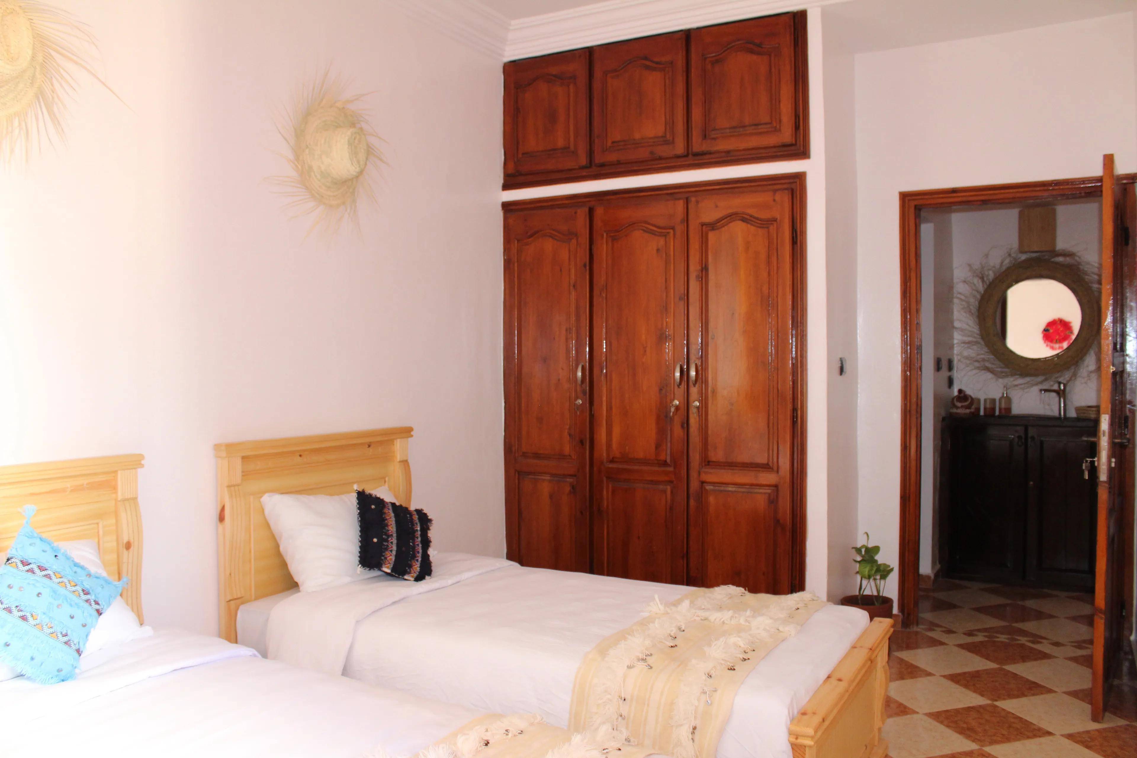 Mehrbettzimmer mit 3 Einzelbetten - 2