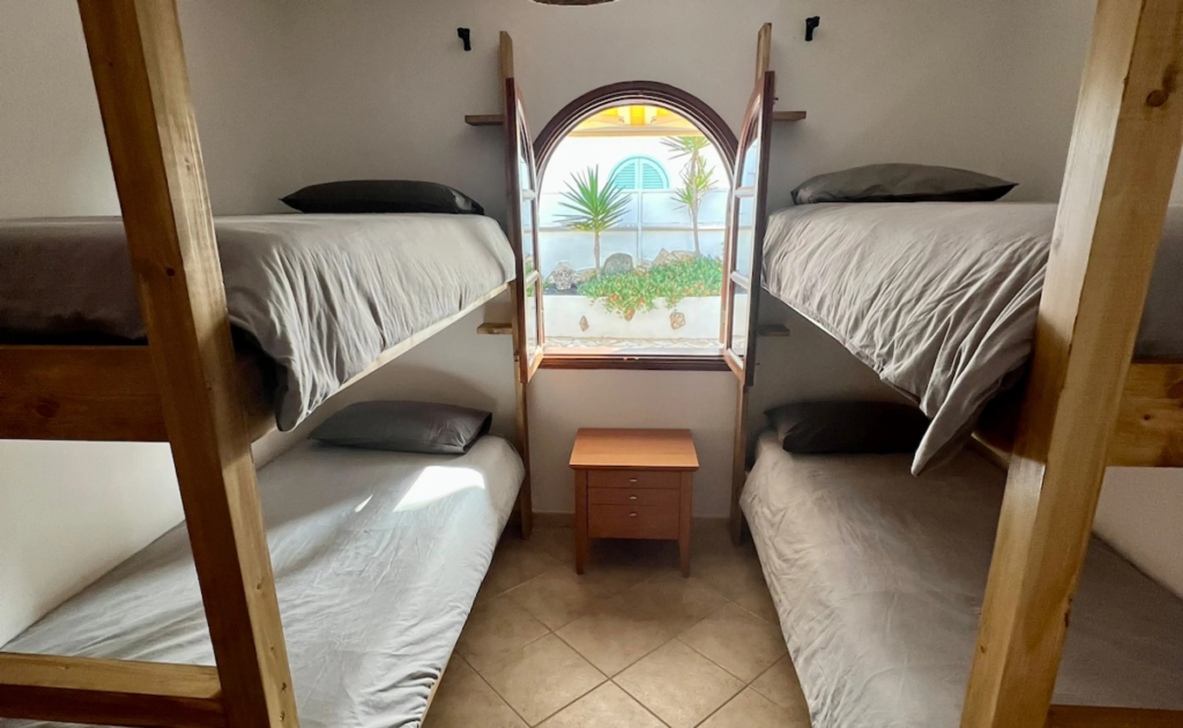 Gemeinsames 4-Bett-Zimmer - 2