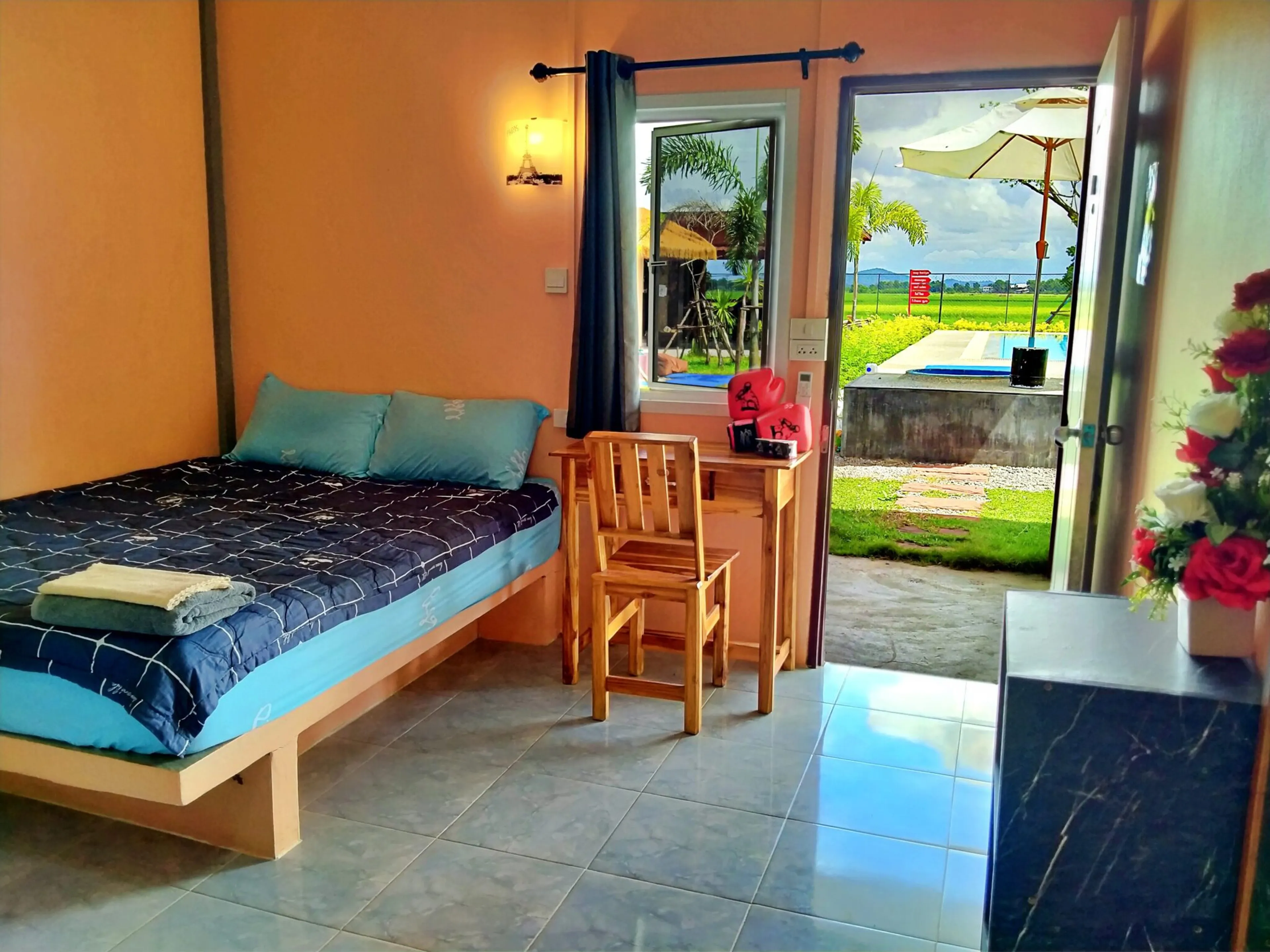 Privates Zimmer am Pool im Wijittra Resort - 3
