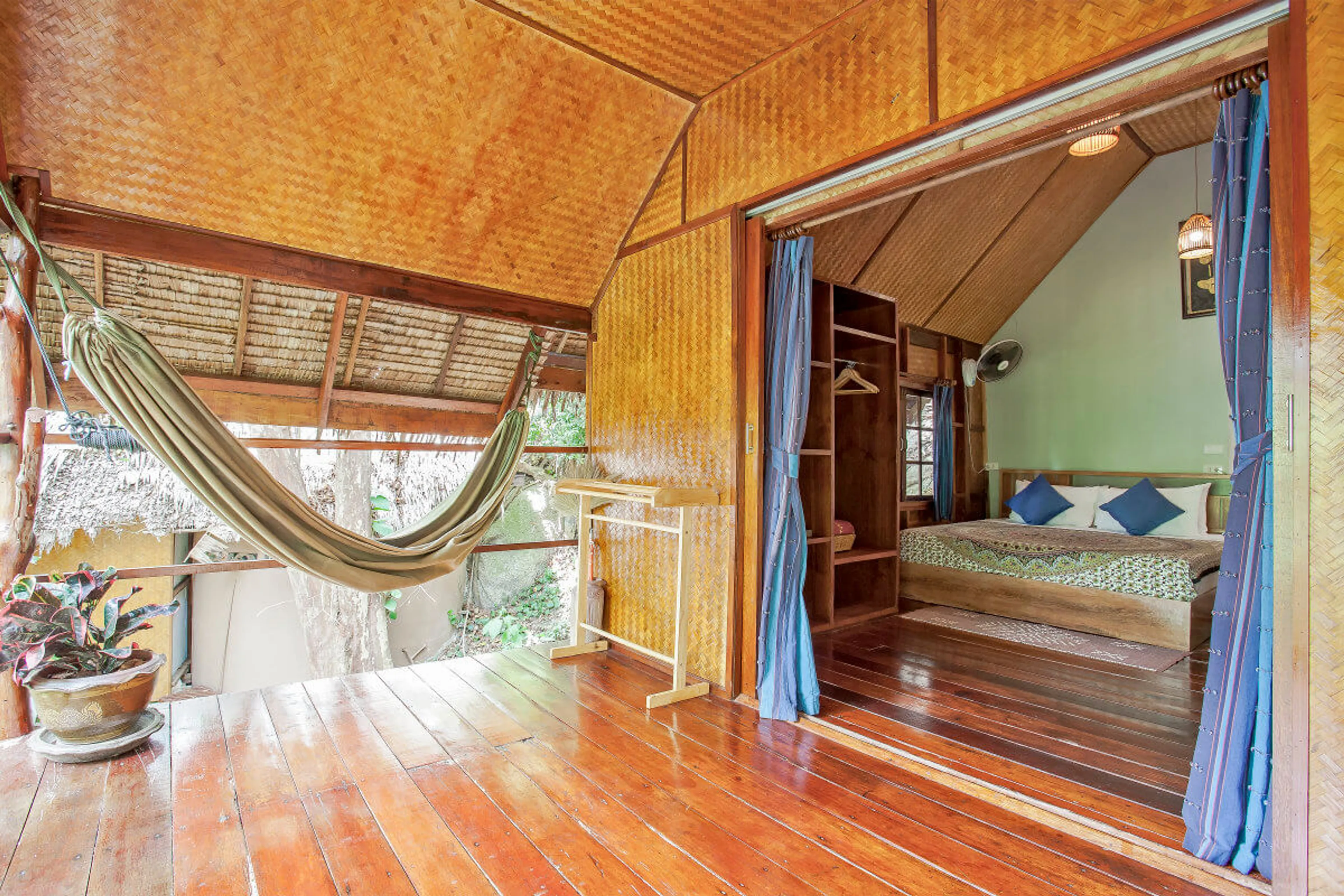 Hillside Superior Bungalow - 1