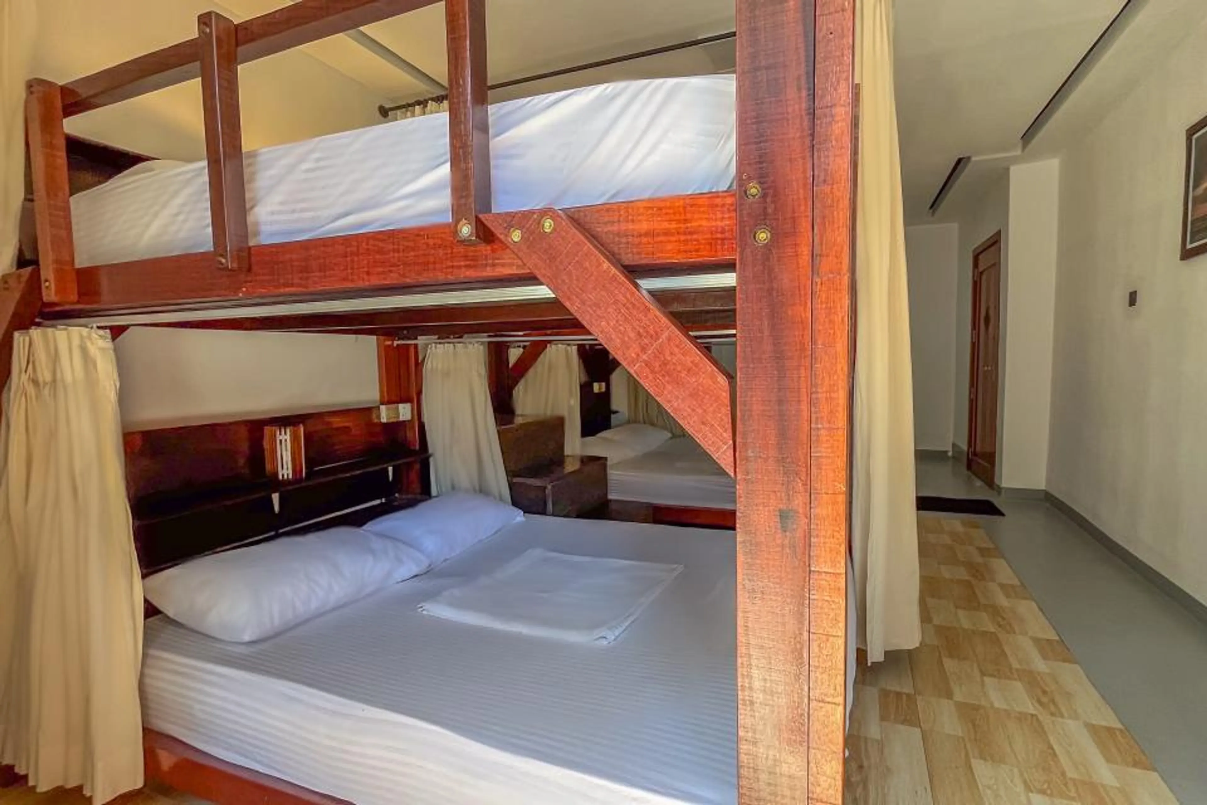 Bett im 4er-Mehrbettzimmer Royal - 3