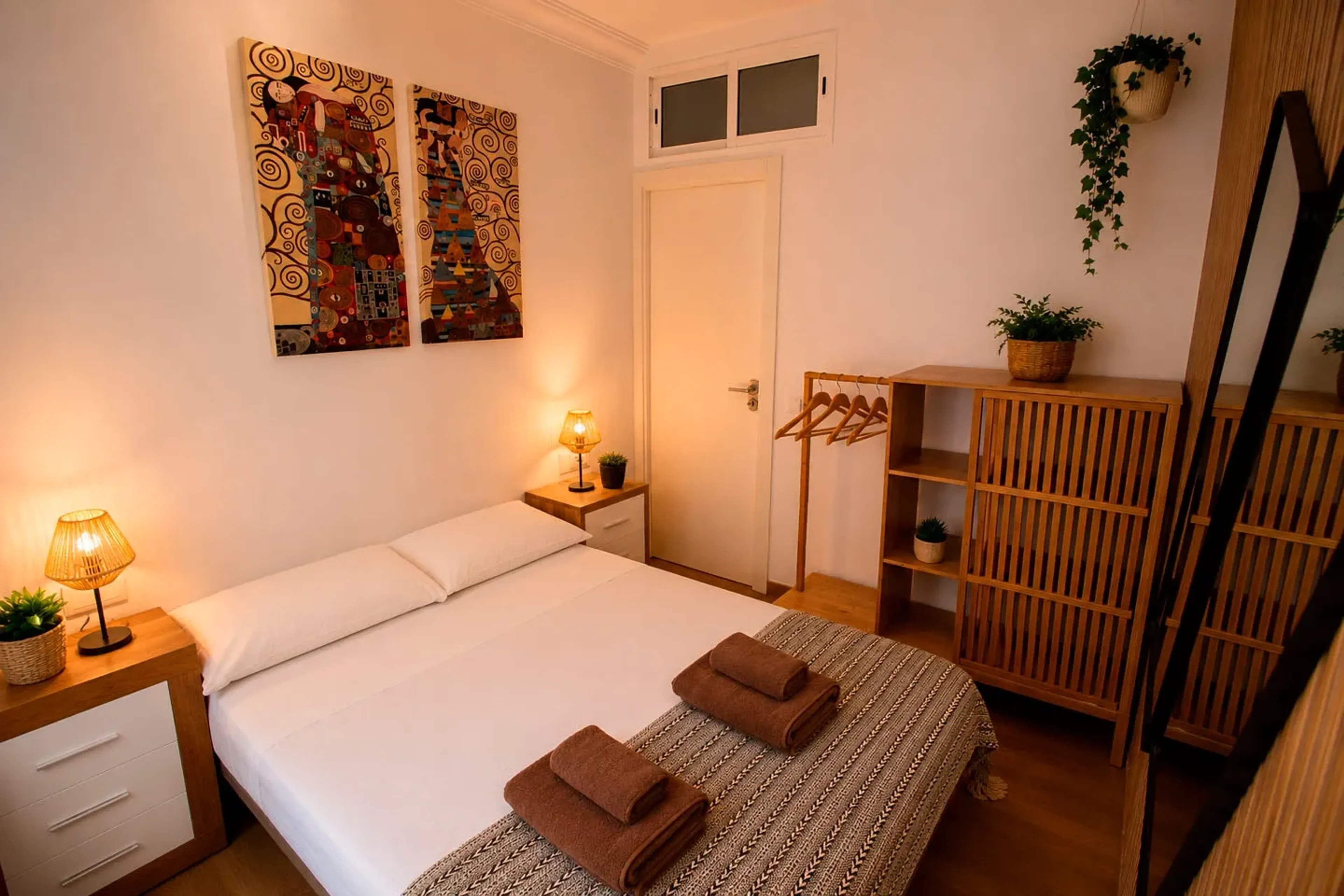 Doppelzimmer mit Außenfenster und Gemeinschaftsbad - 4