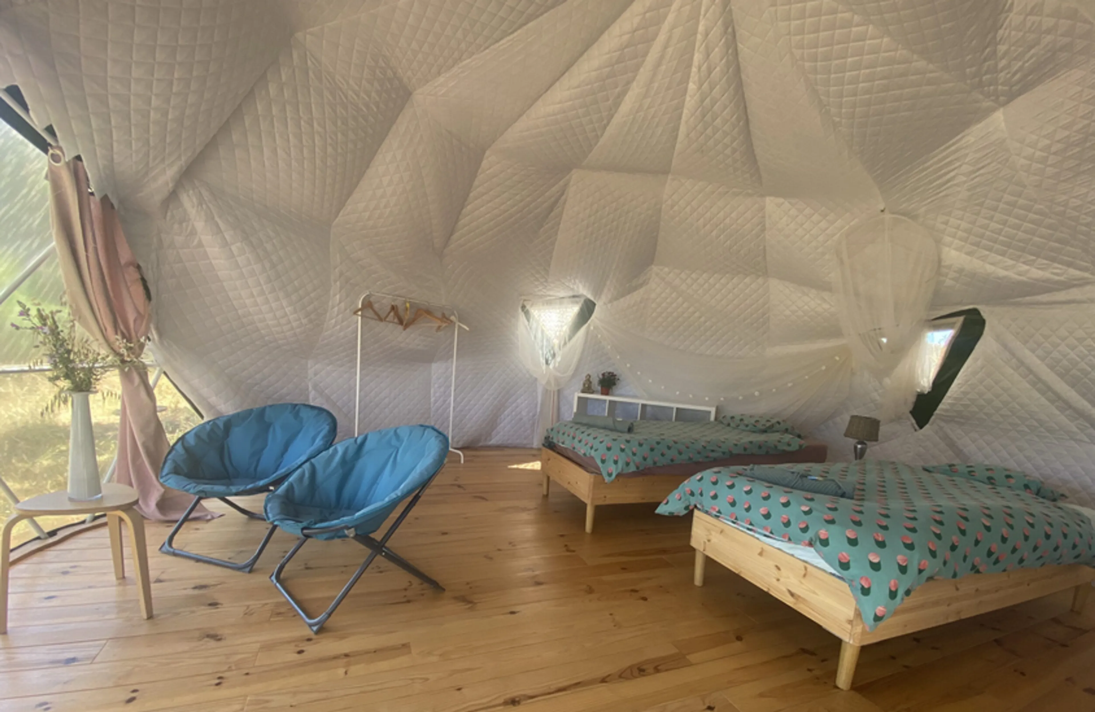 Dome (großes, festes und rundes Zelt) - 2