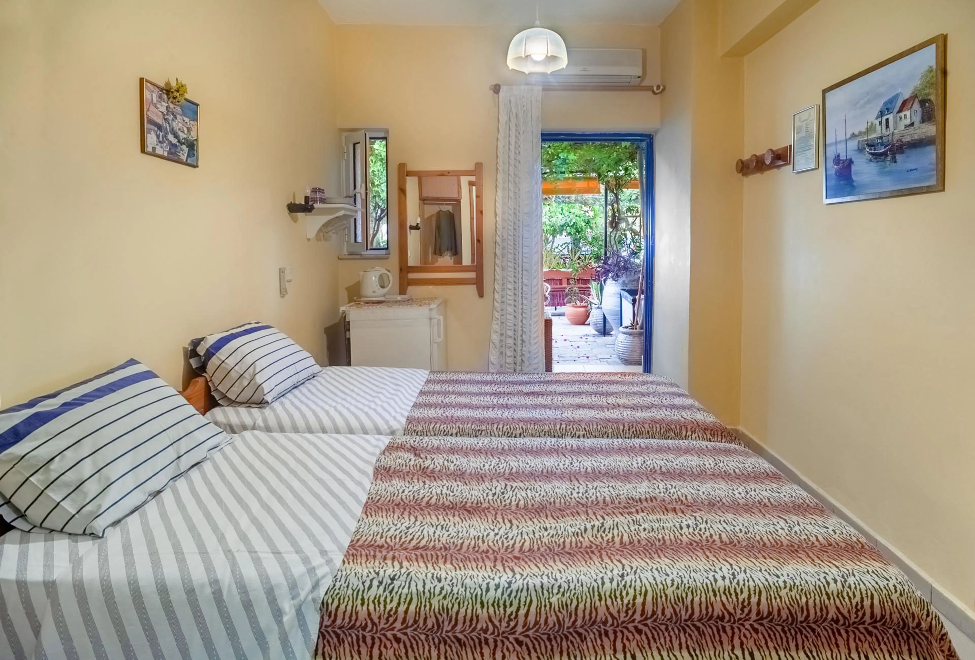 Zimmer im Gästehaus 1 - 1