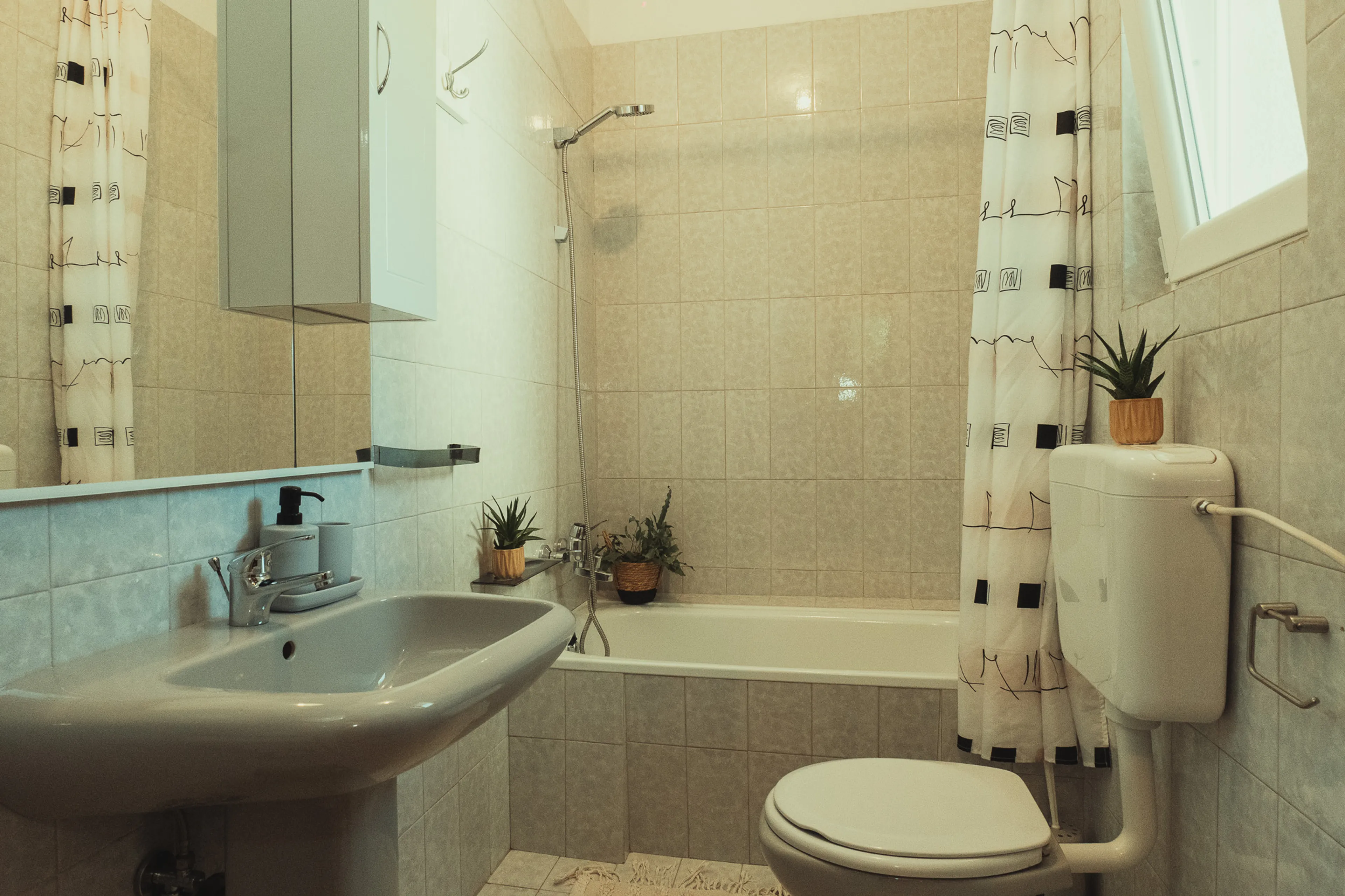 WATER-ROOM - 2