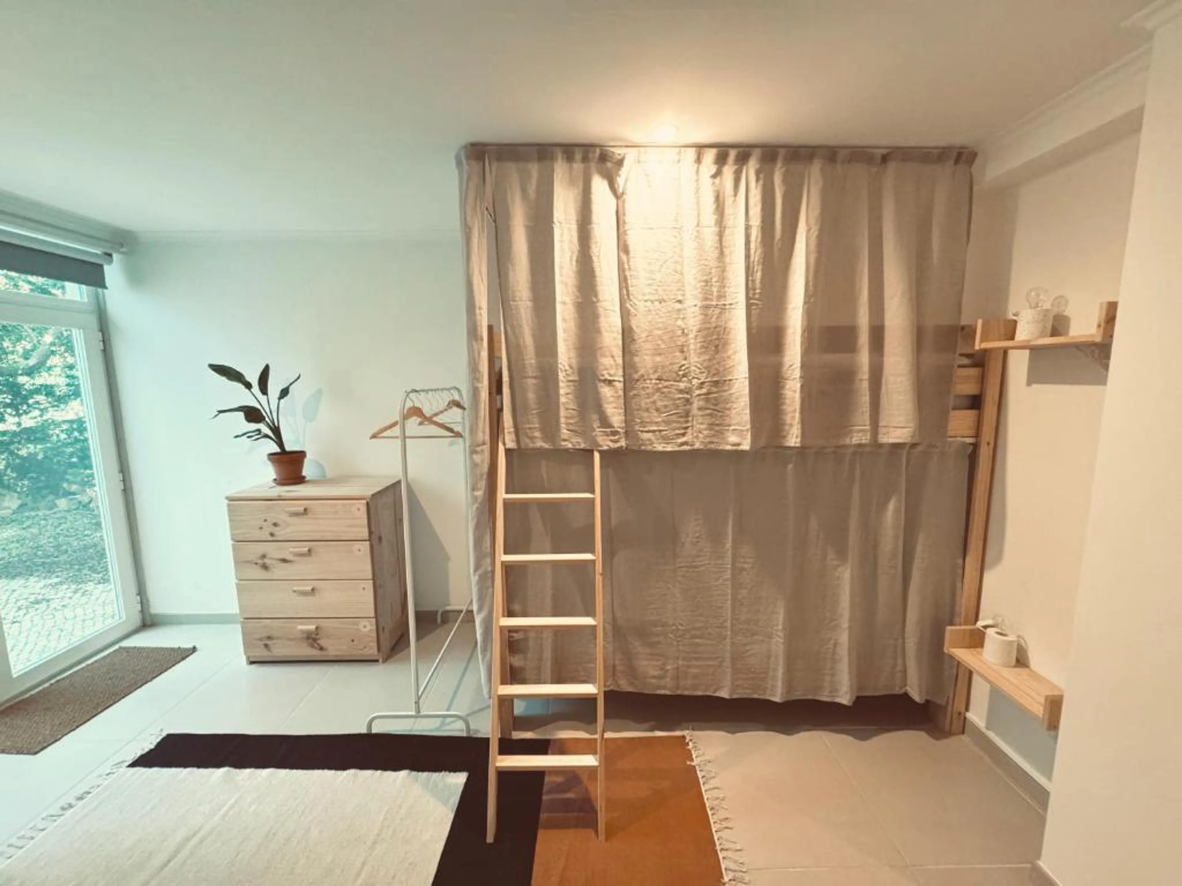 Geteiltes 6er-Zimmer - 3