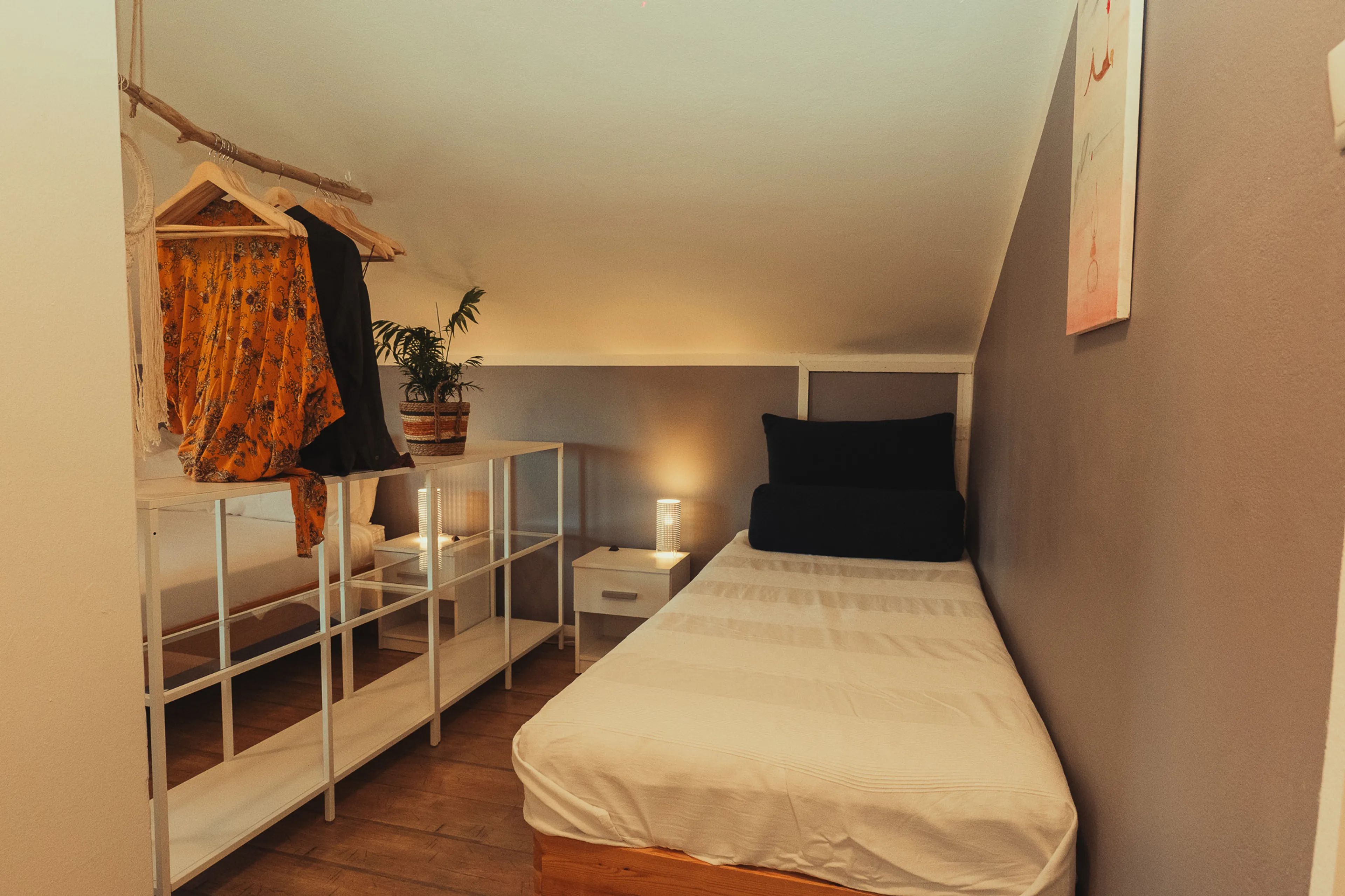 MOON-ROOM - 4