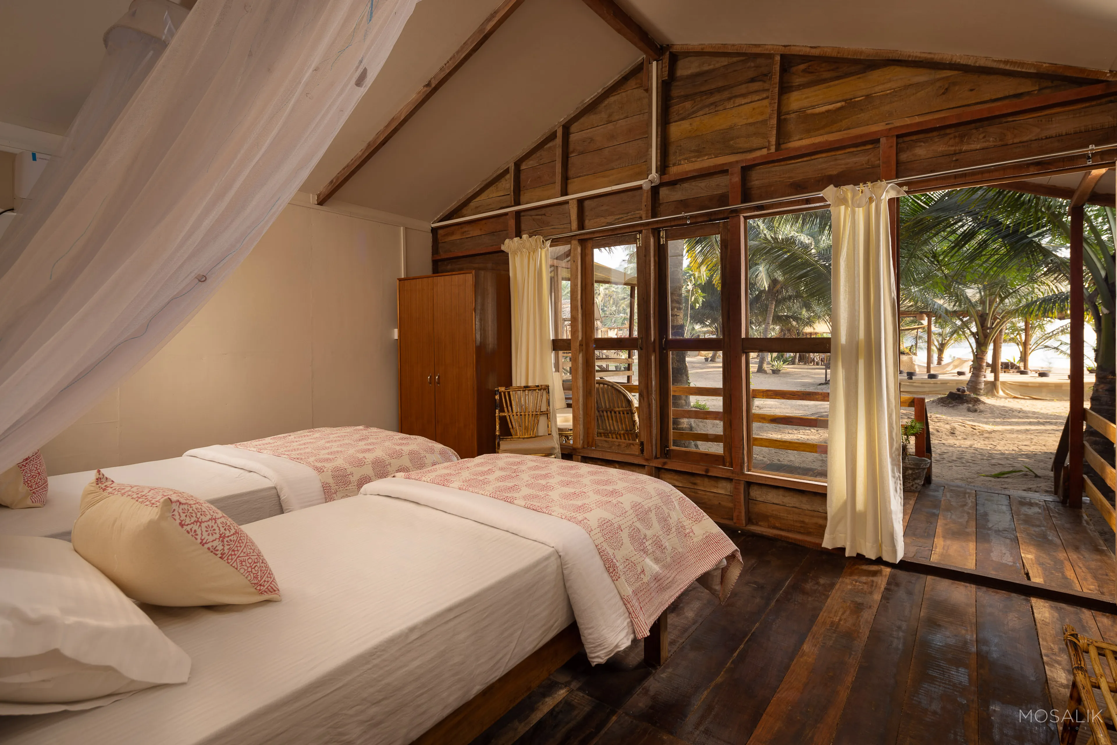 Sea View Hut Twin - 1