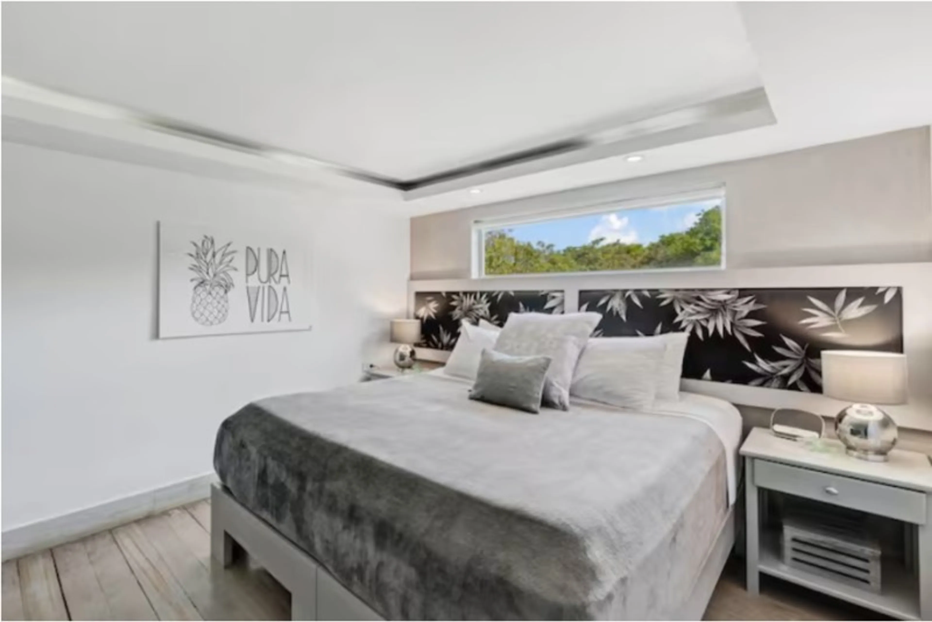 Beachfront Loft Suite - 1