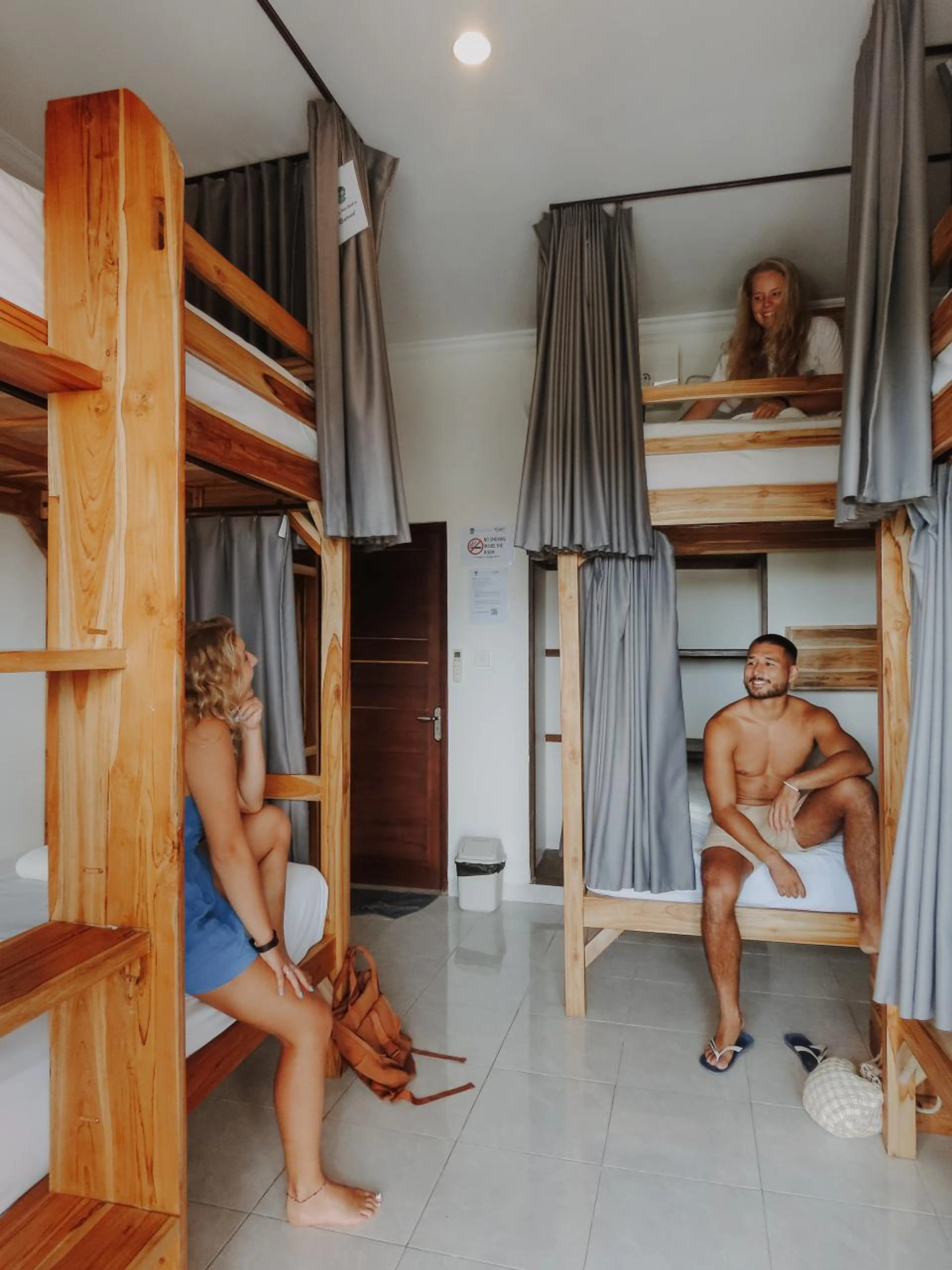Bett im gemischten 6er-Mehrbettzimmer - 1
