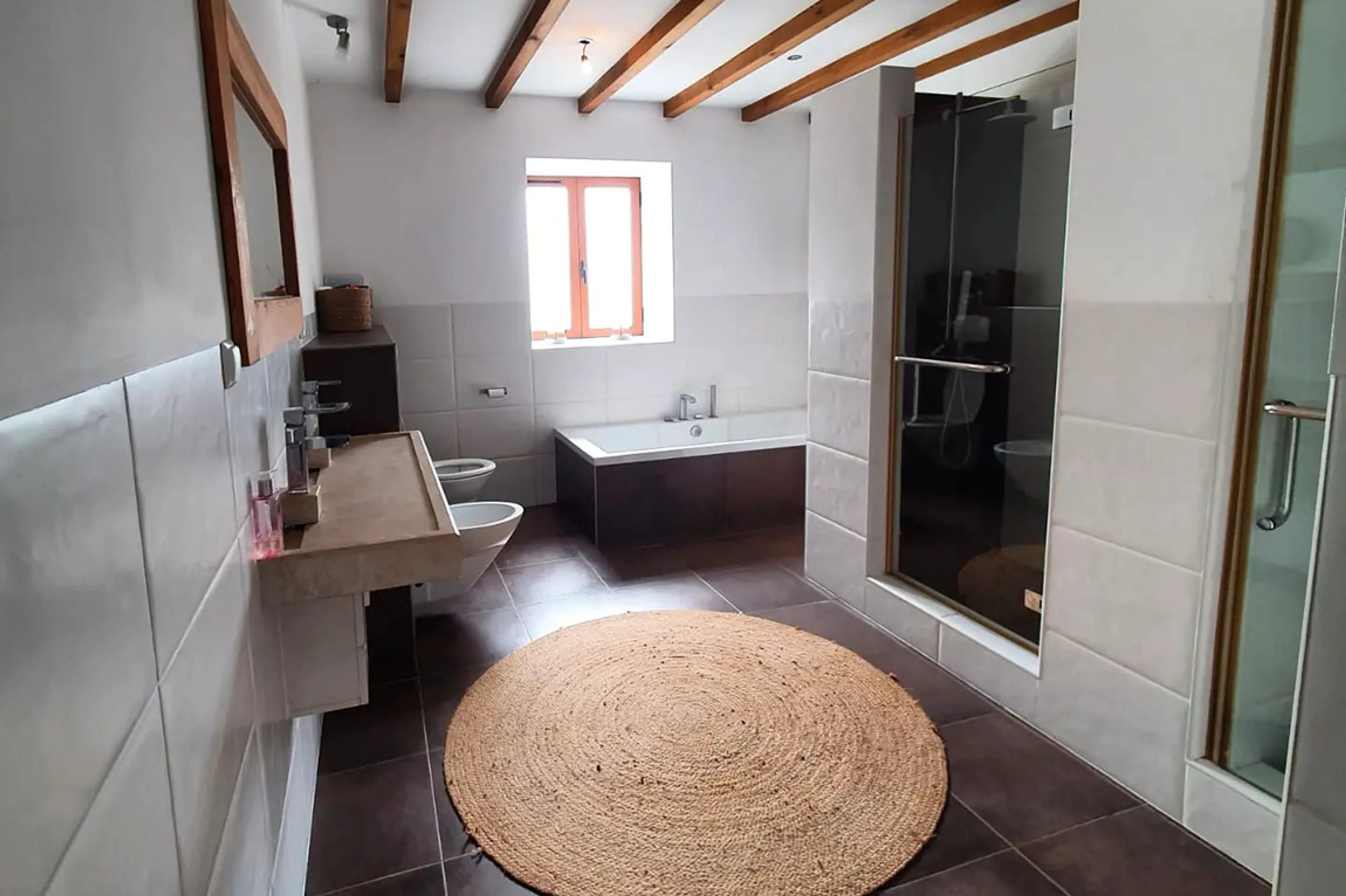 Privates Zimmer in der Villa mit eigenem Badezimmer - 8